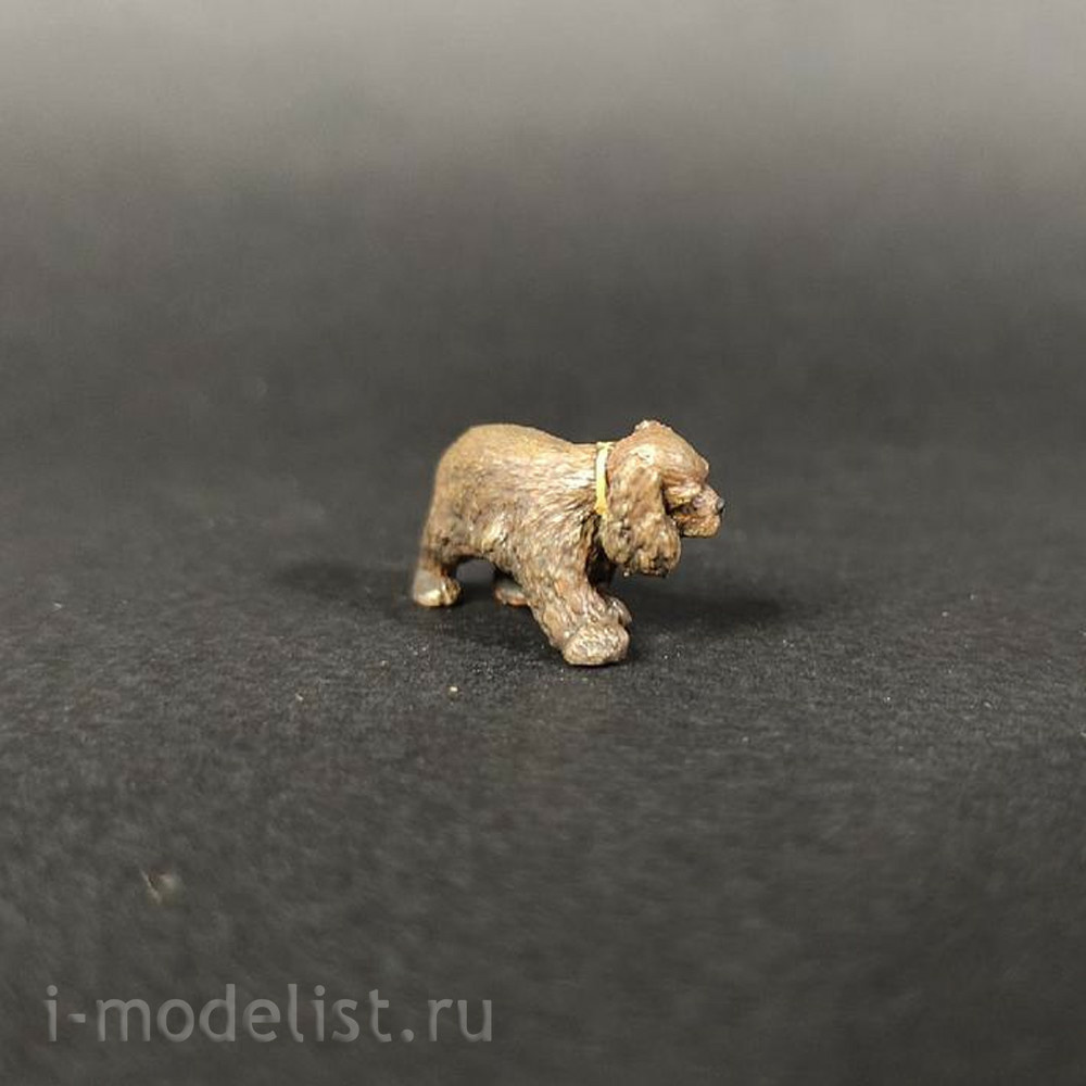 im35010 Imodelist 1/35 Action figure of a border girl with a dog