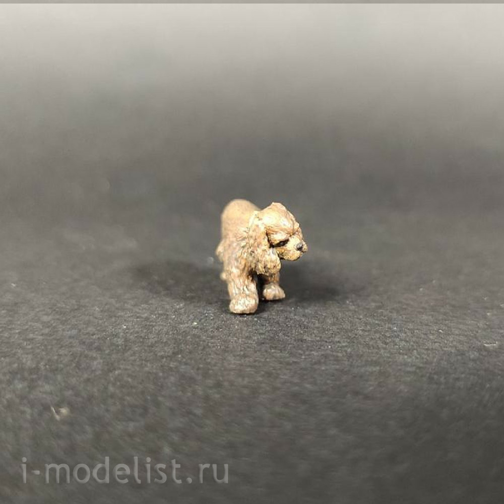 im35010 Imodelist 1/35 Action figure of a border girl with a dog
