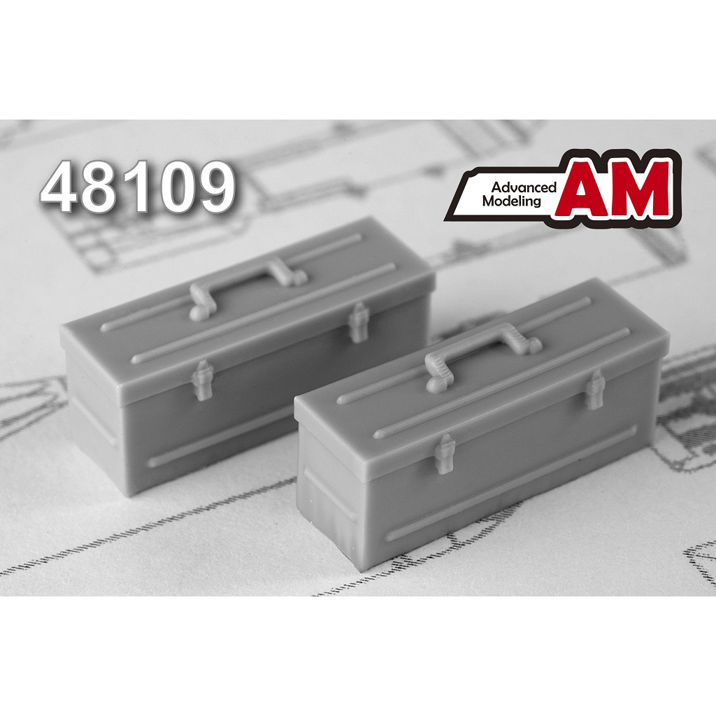AMC48109 Advanced Modeling 1/48 Tool box (two drawers included)