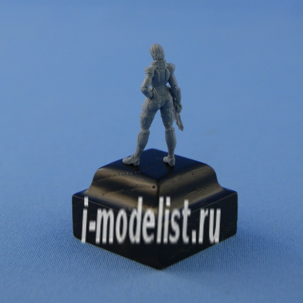 NS-F28002 North Zvezda 1/72 Savior of Galaxy (male) with wooden display base