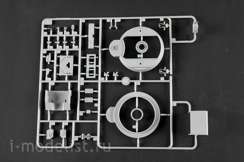 01093 Trumpeter 1/35 Anti-aircraft missile gun complex DB 96K6-S1 (on tracked chassis)