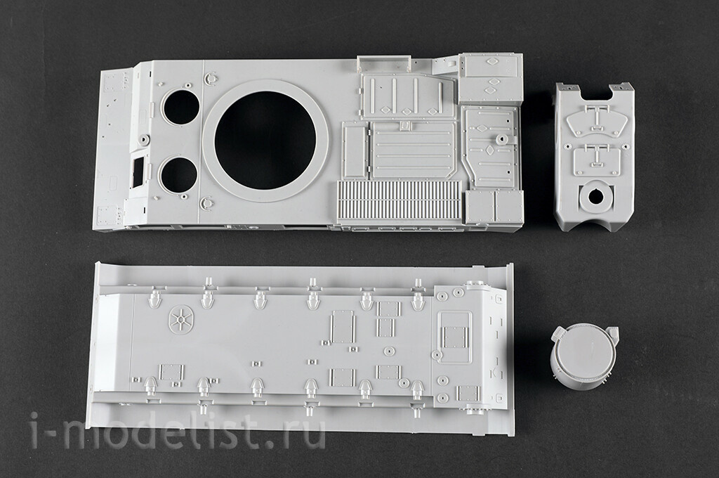 01093 Trumpeter 1/35 Anti-aircraft missile gun complex DB 96K6-S1 (on tracked chassis)