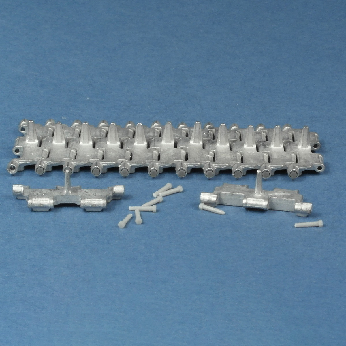 MTL-35062 1/35 MasterClub Tracks are inlaid iron 2S3 