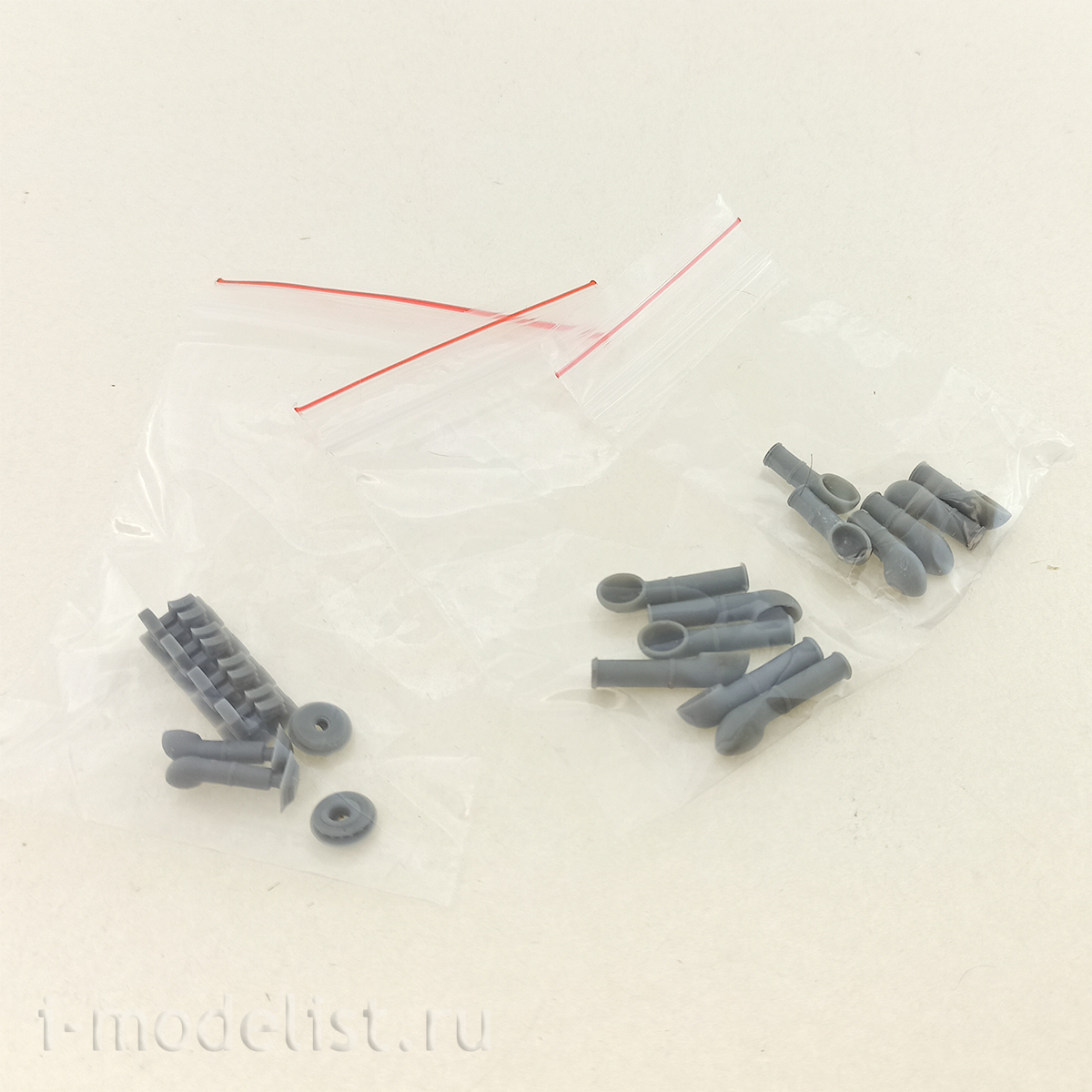 EB350037 Squadron 1/400 Set of parts for the cruiser 