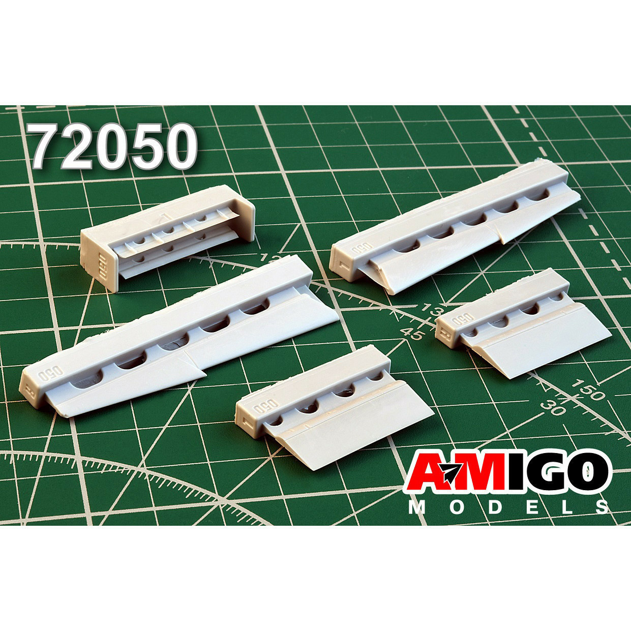 AMG72050 Amigo Models 1/72 Yakovlev-130 Set of take-off and landing wing mechanization