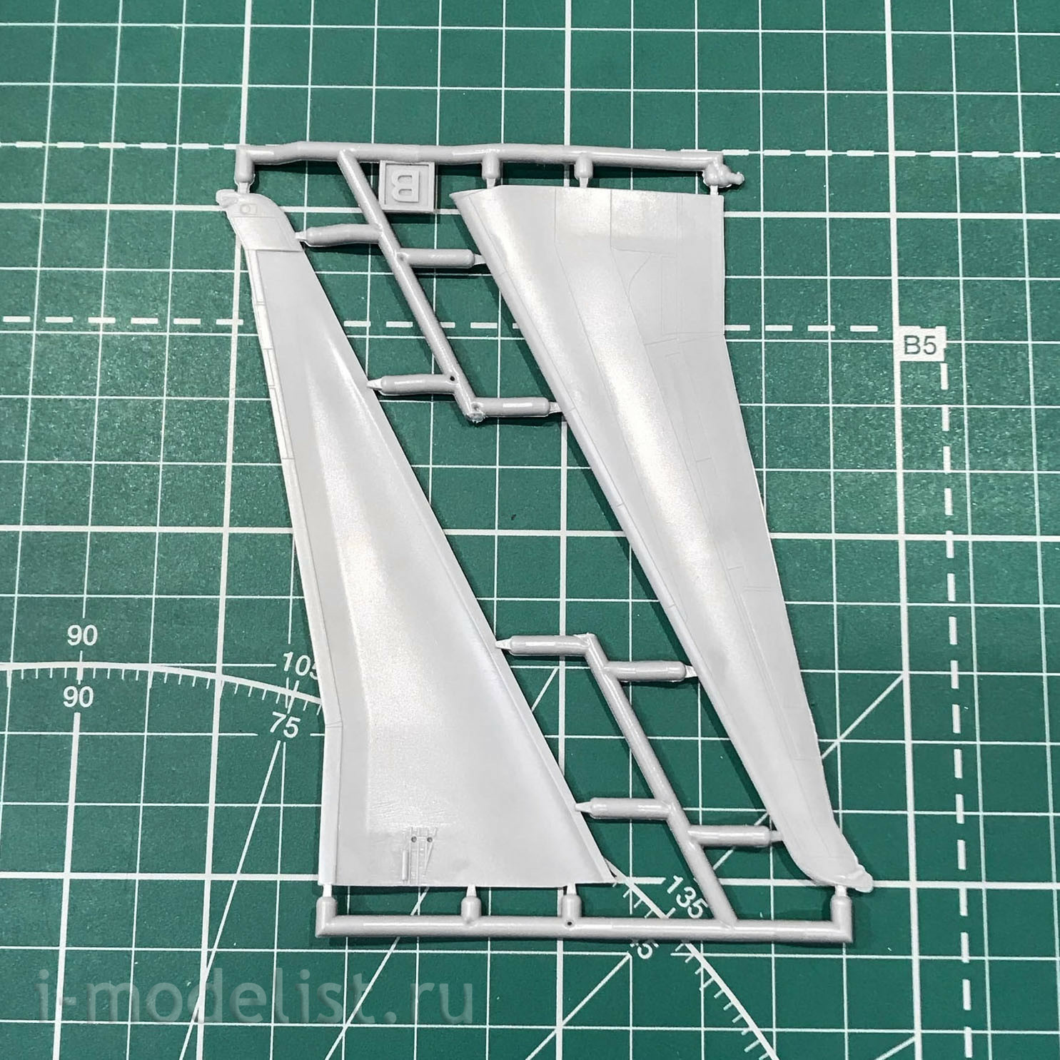 144128-3 Orient Express 1/144 Airliner MD-90 JAS (Limited Edition)