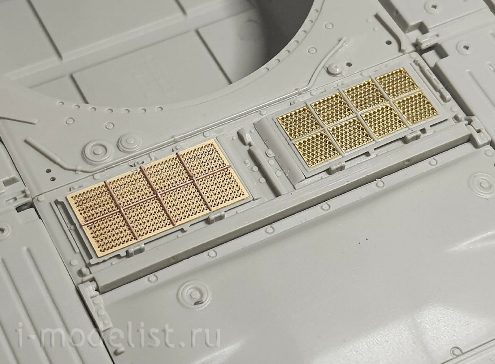 035471 Microdesign 1/35 MTO Grid Photo Etching Kit for T-80B and T-80BV tanks (Trumpeter)