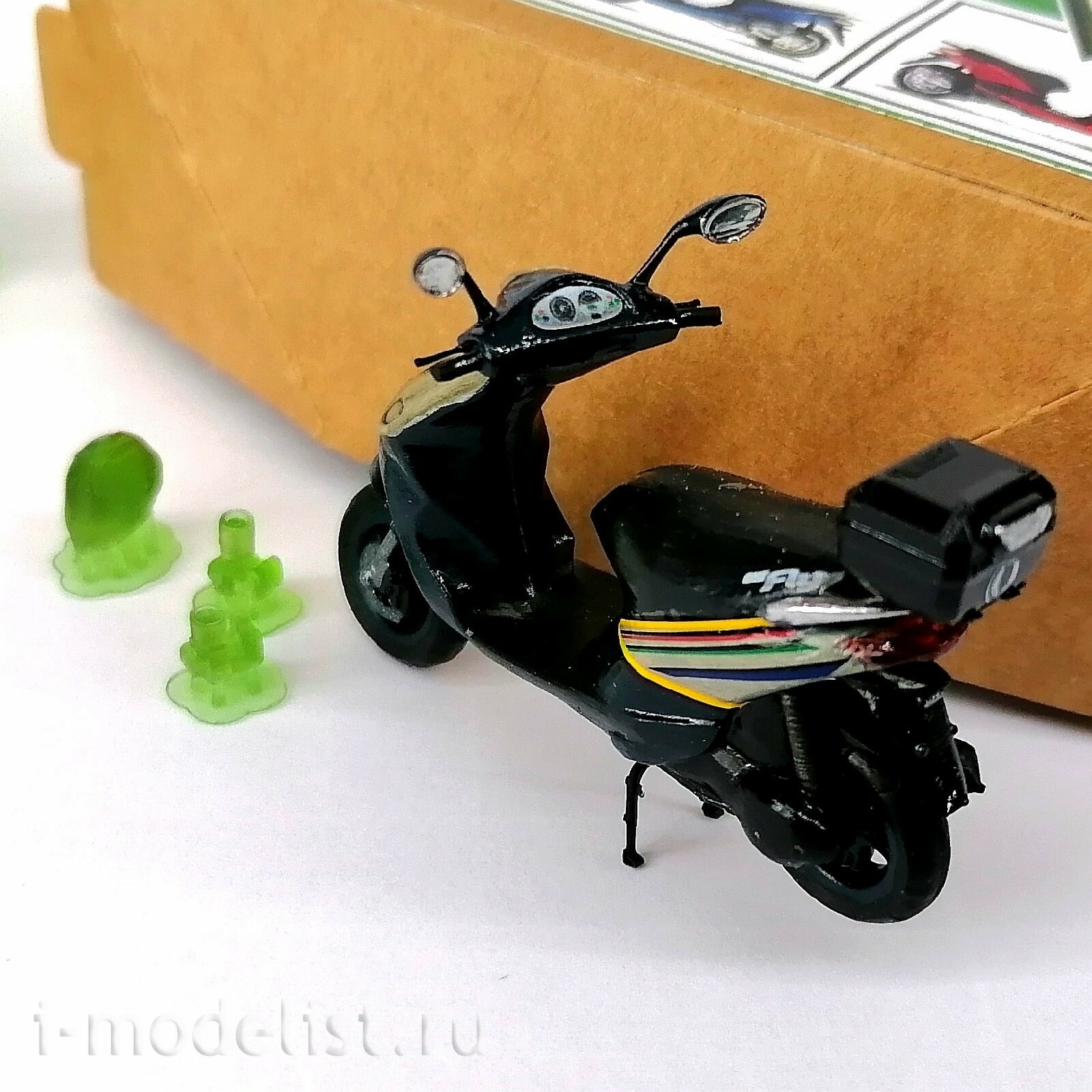 DMS-35009 ДМС 1/35 Итальянский мfromороллер Fly