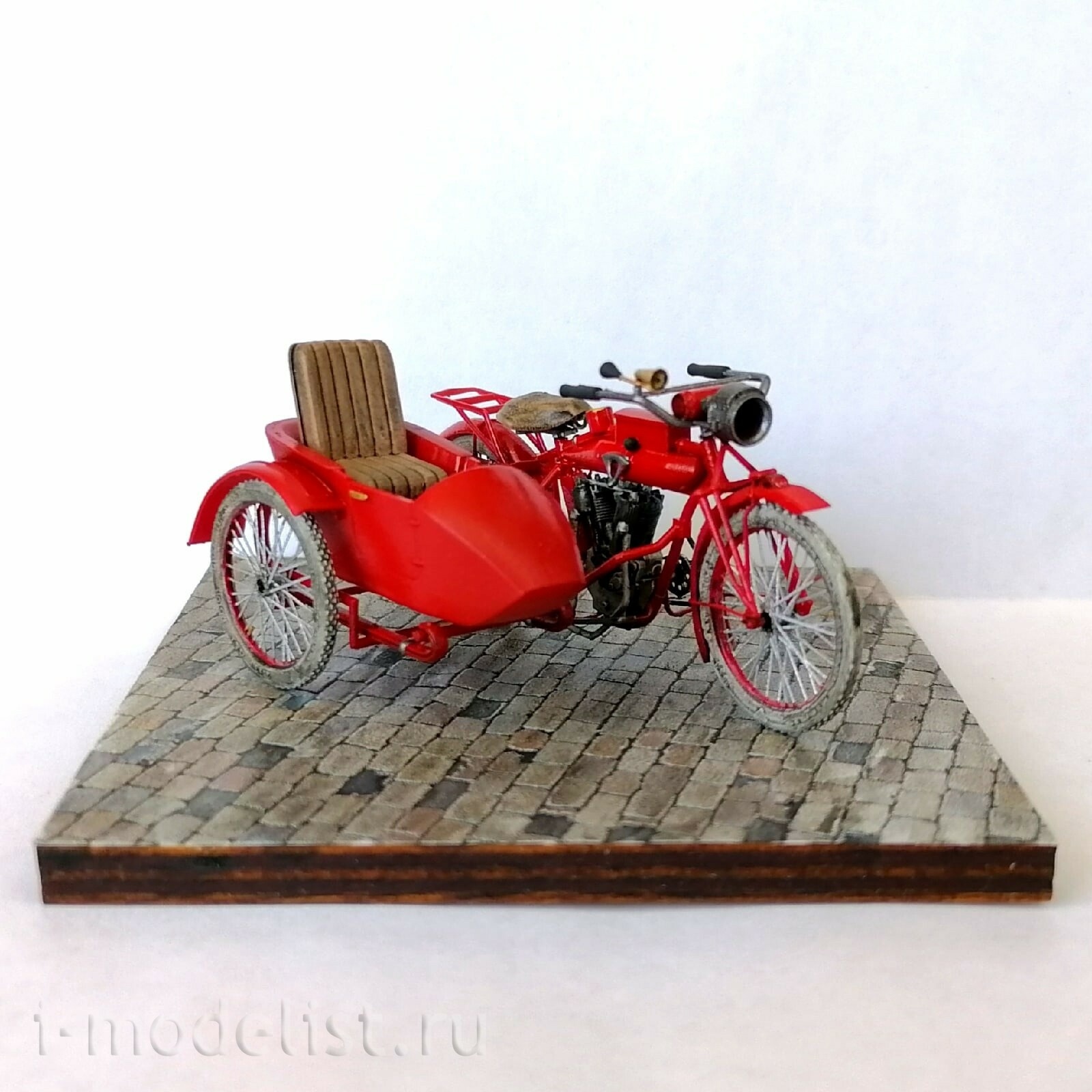 DMS-35065 ДМС 1/35 1914 Indian with Princess sidecar