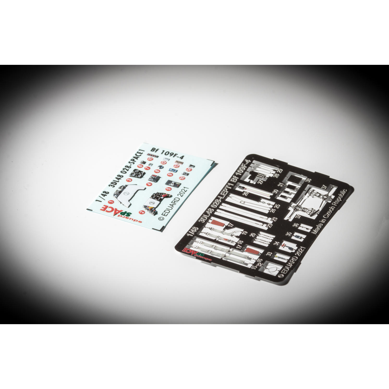 3DL48028 Eduard 1/48 3D Decals for Bf 109F-4 SPACE