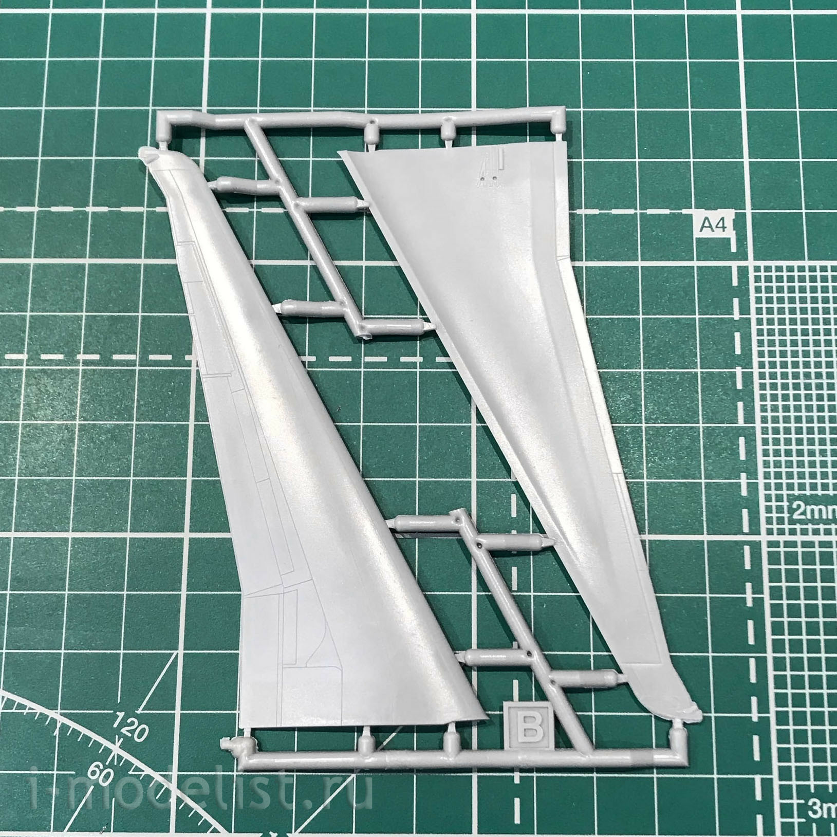 144111 Orient Express 1/144 Airliner MD-80 early Allegiant