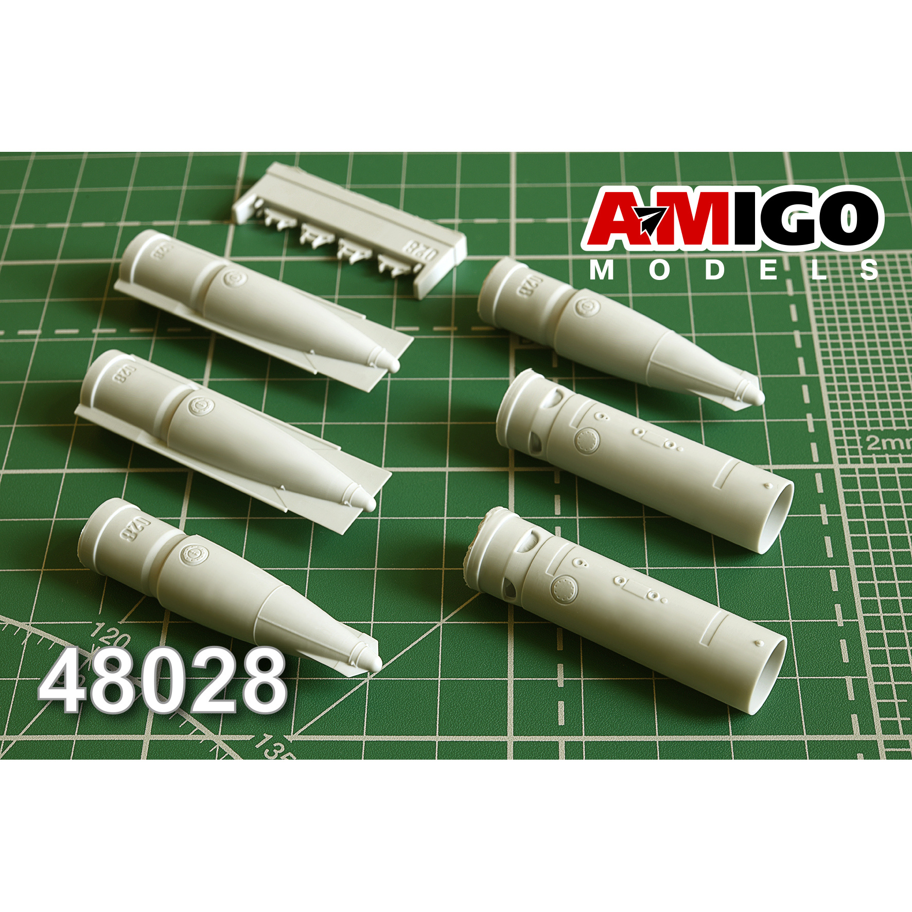 АМG48028 Amigo Models 1/48 Подвесной топливный бак ПТБ-800