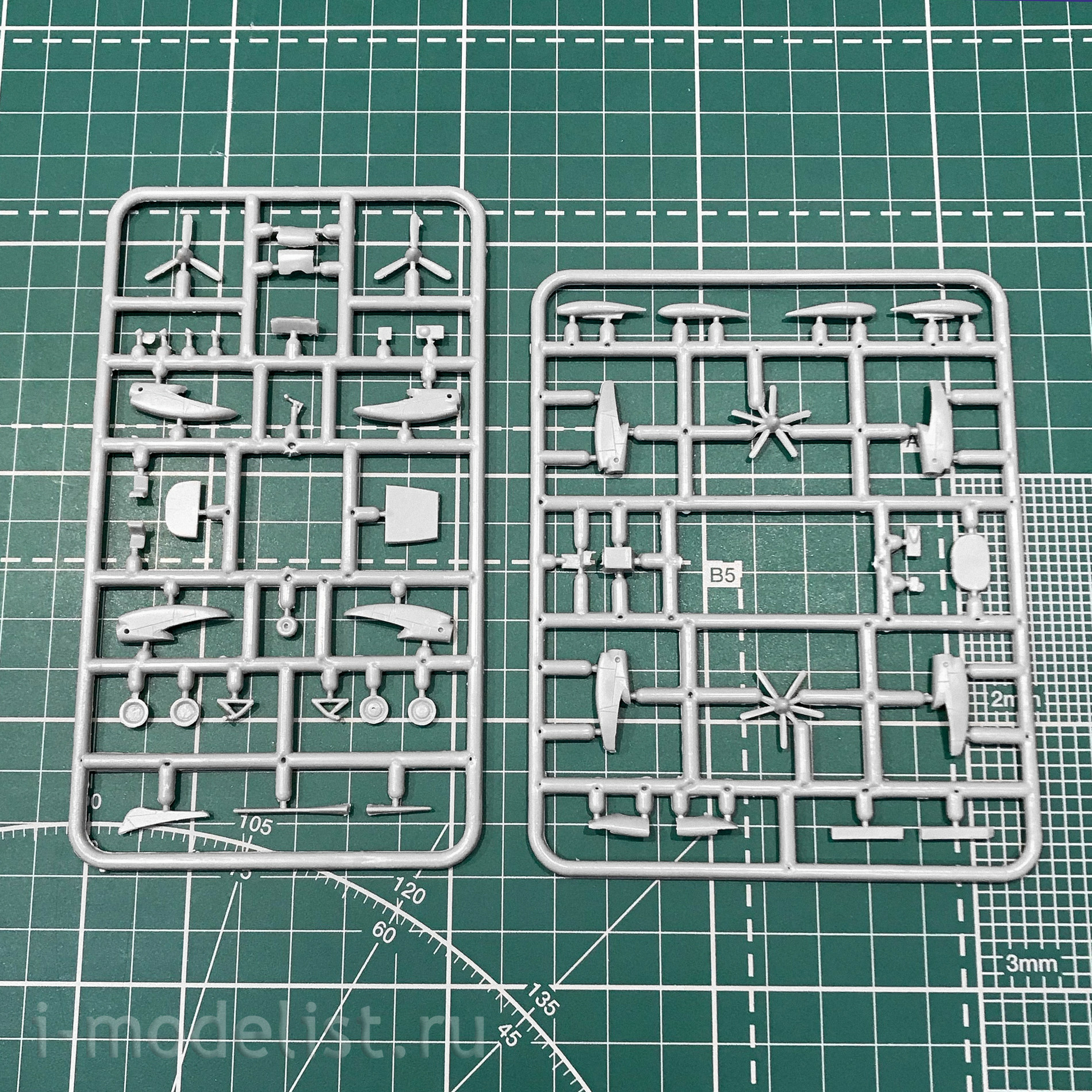 144100 Orient Express 1/144 Passenger aircraft L-410UVP Aeroflot