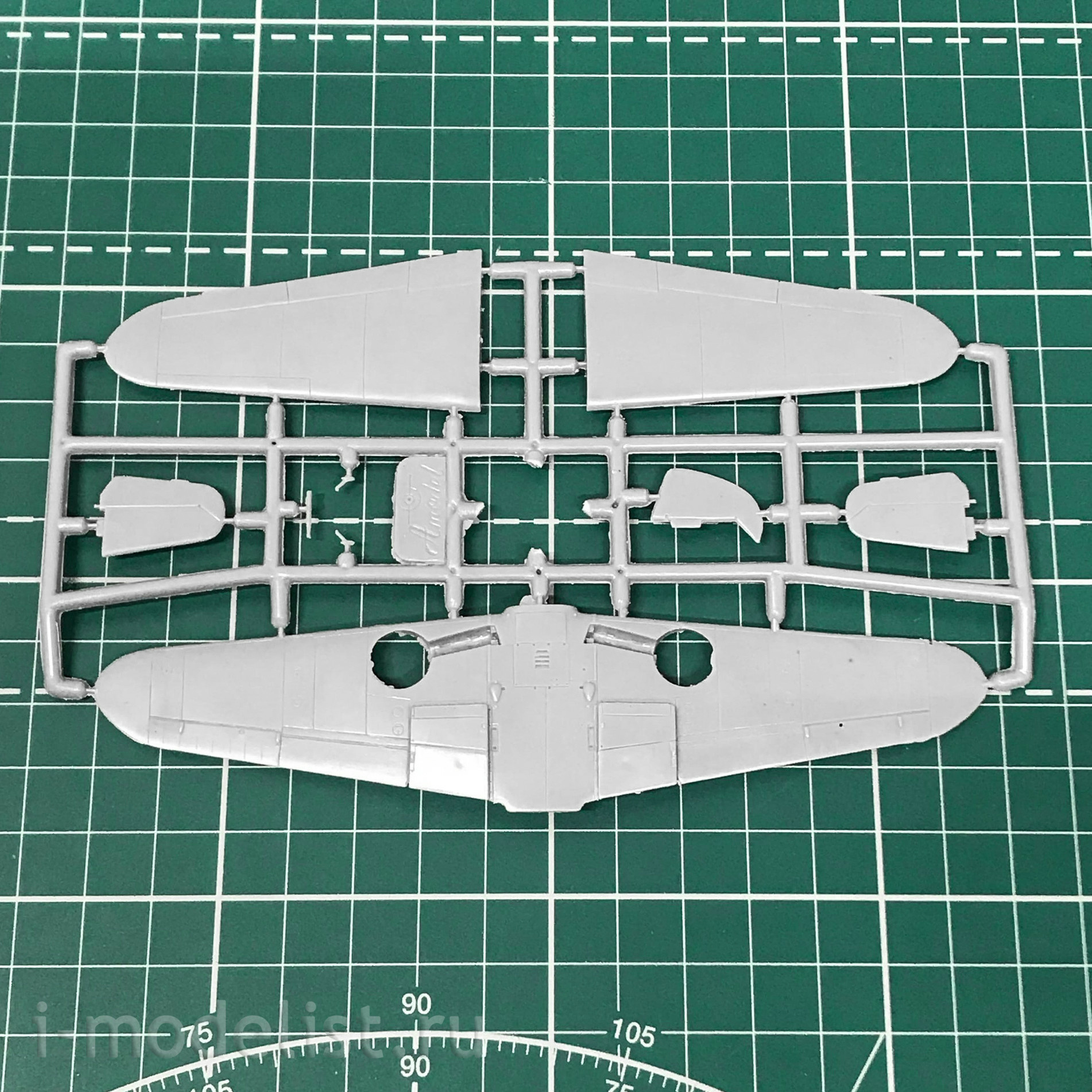 72132 Amodel 1/72 Bf-109F-4/F-6 (Bf-109F-4/R1/R5/B/Z trop, Bf-109-F-6 versions)