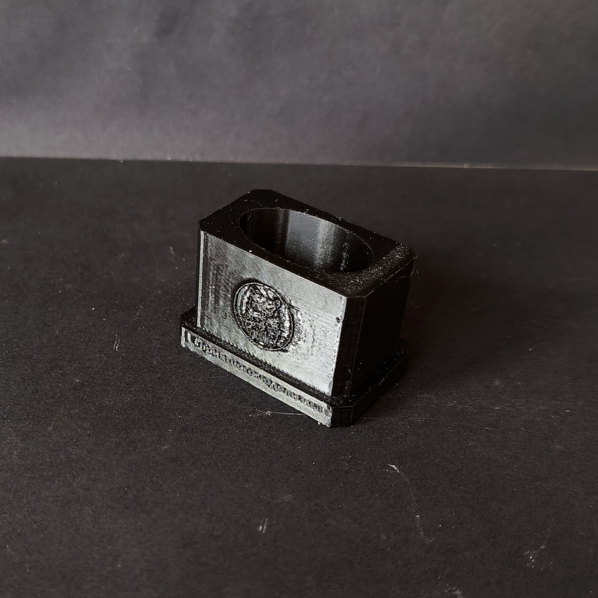 DMS-03026 ДМС Подставка для клея Контакт