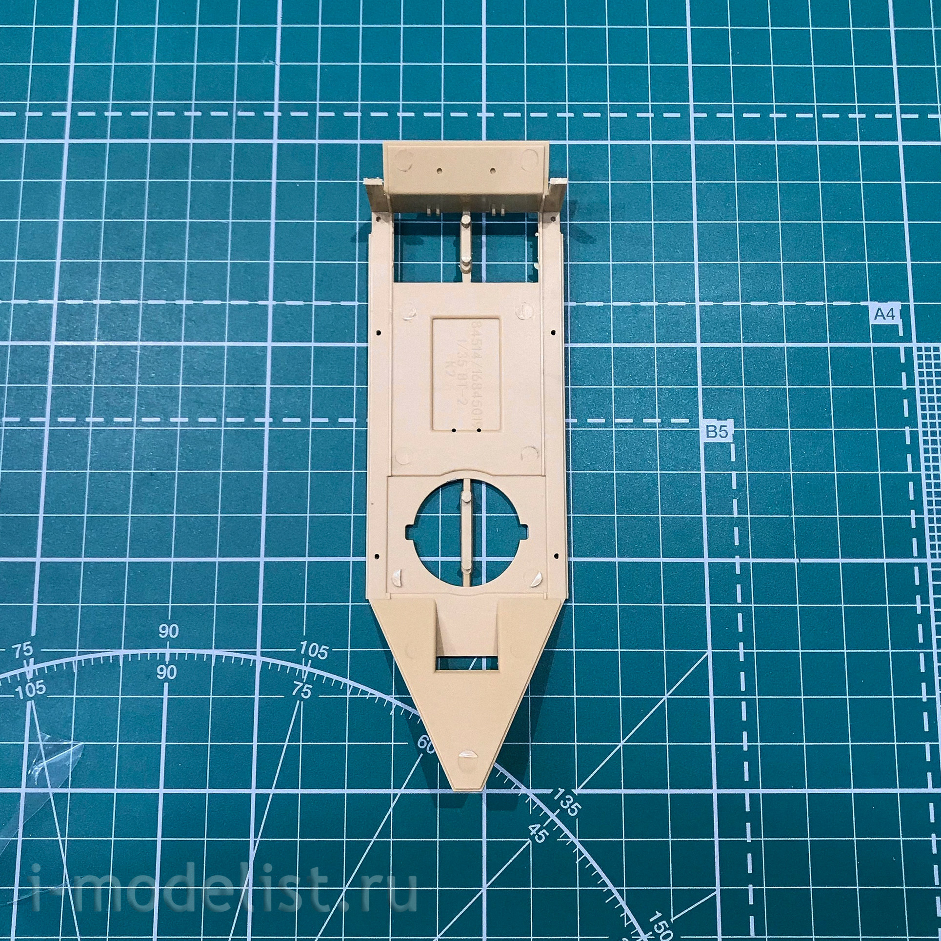 84515 Hobby Boss 1/35 Soviet light WHEELED tracked tank BT-2 (medium version)