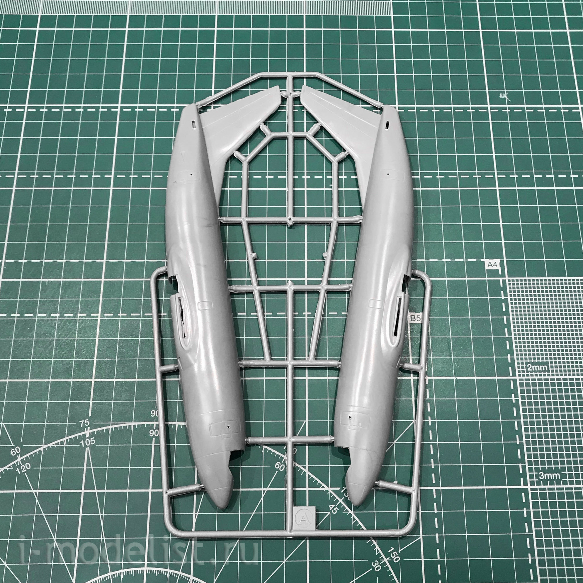 14420 Eastern Express 1/144 scales Airliner B-735