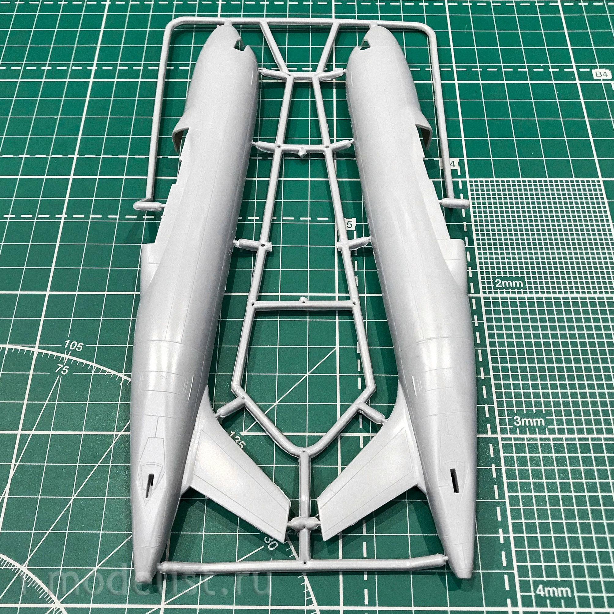 14441 Orient Express 1/144 Airliner A-318_121