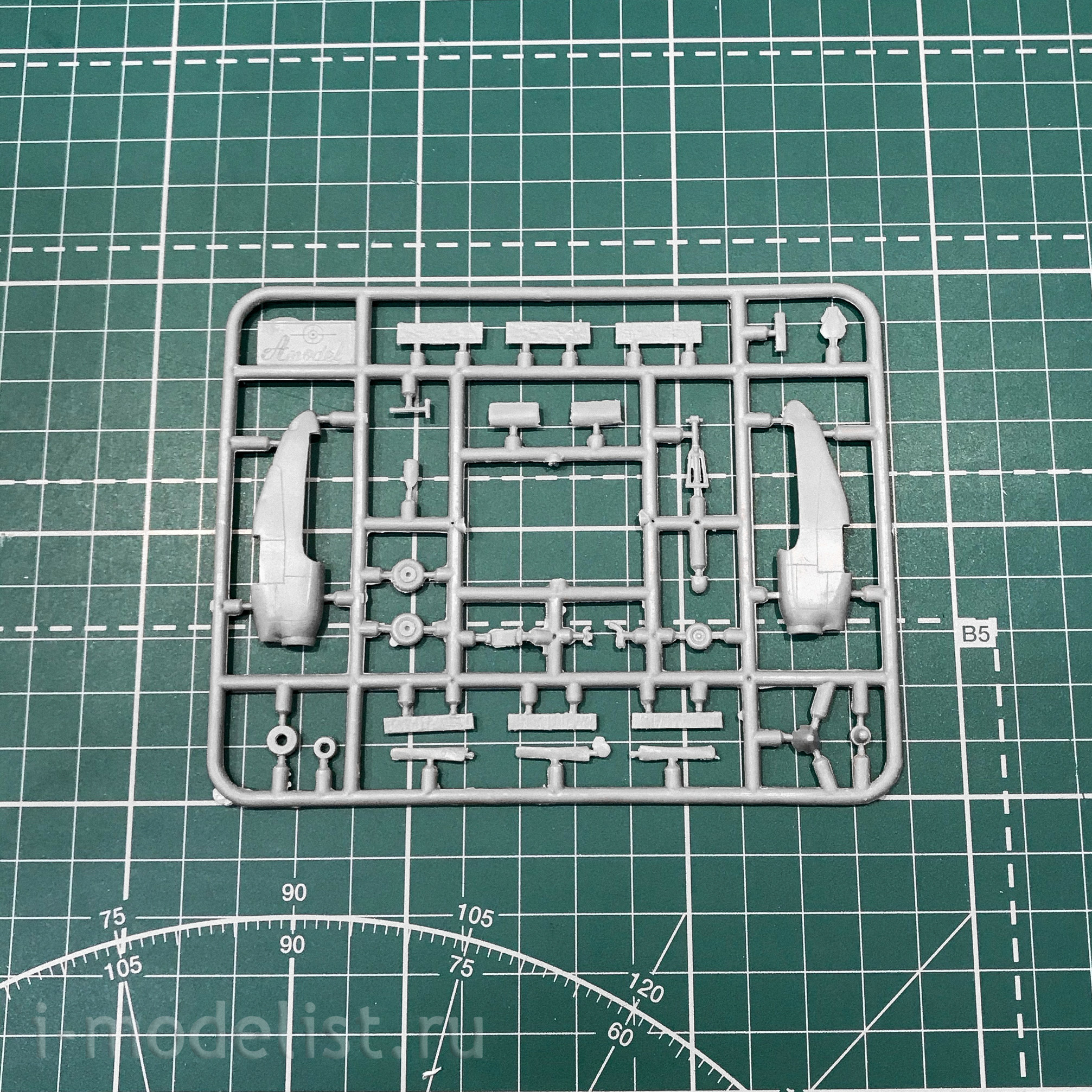 1409 Amodel 1/144 C-8A 
