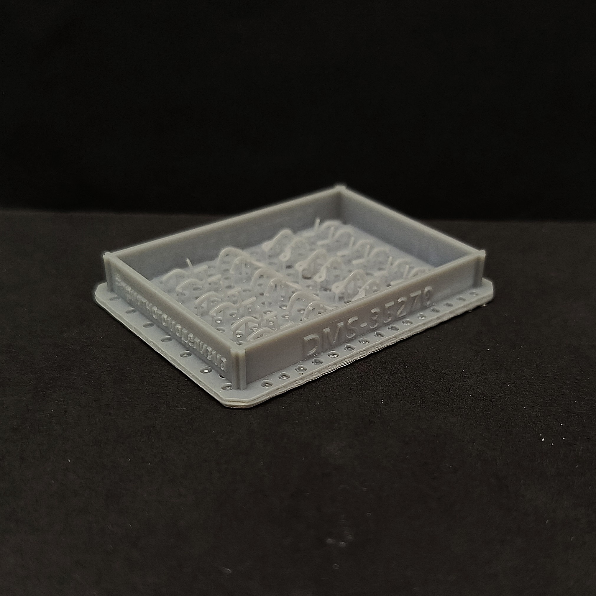 DMS-35270 ДМС 1/35 Бортовые замки ранние, to 1937 года (АМО, З-С, Коминтерн, Ворошиловец)