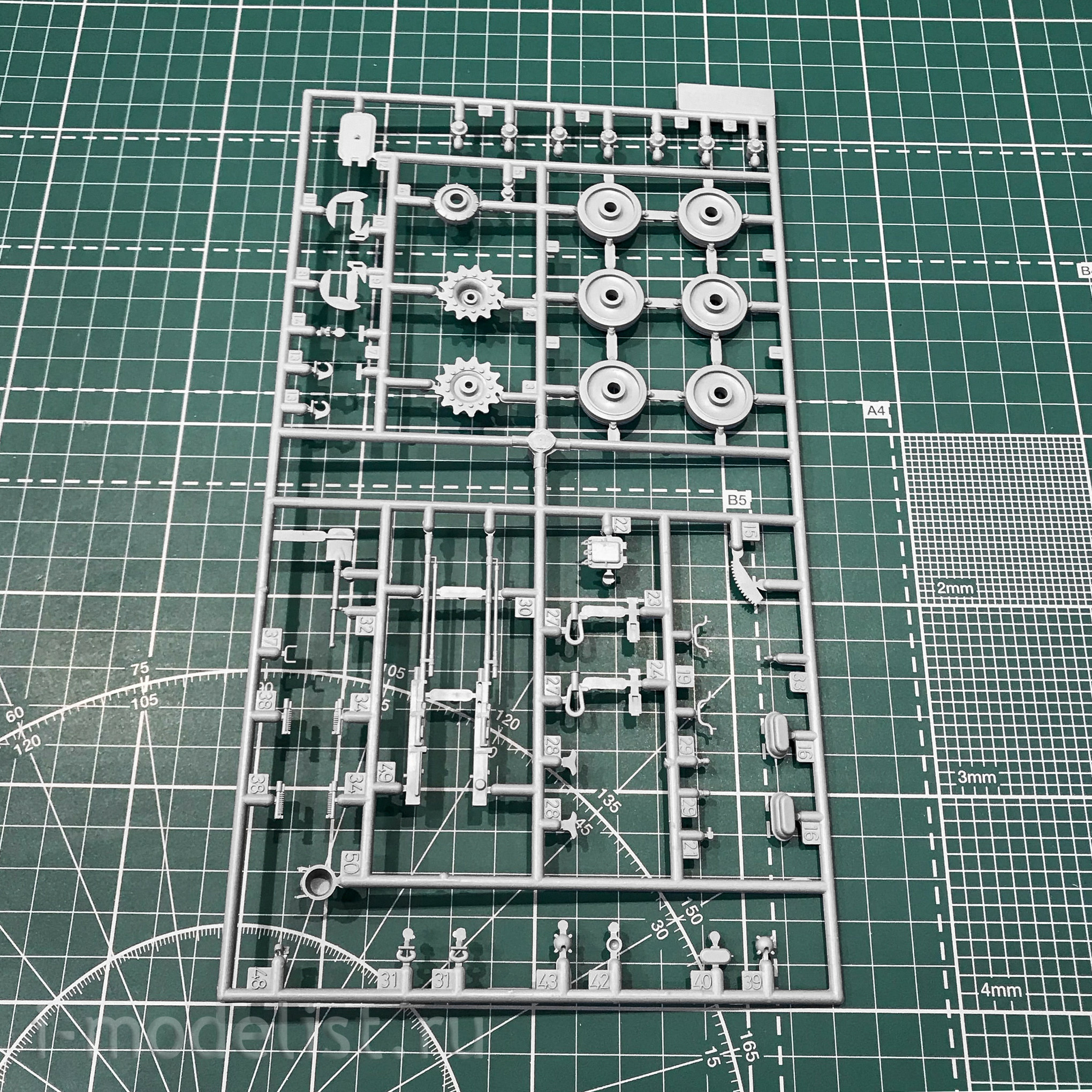 3635 Zvezda 1/35 Soviet ZSU-23-4M Shilka