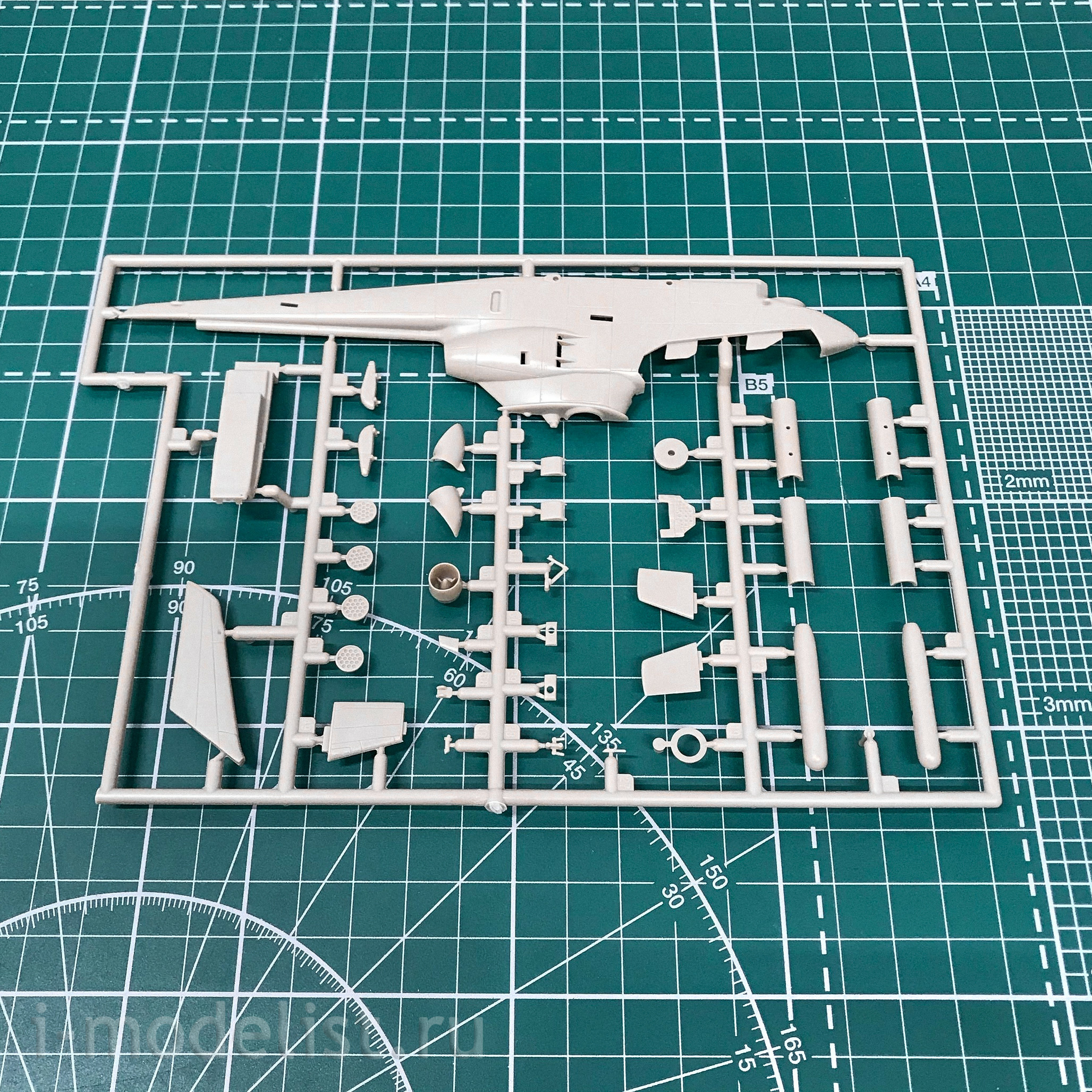 AZ7484 AZmodel 1/72 AH-1G Cobra 
