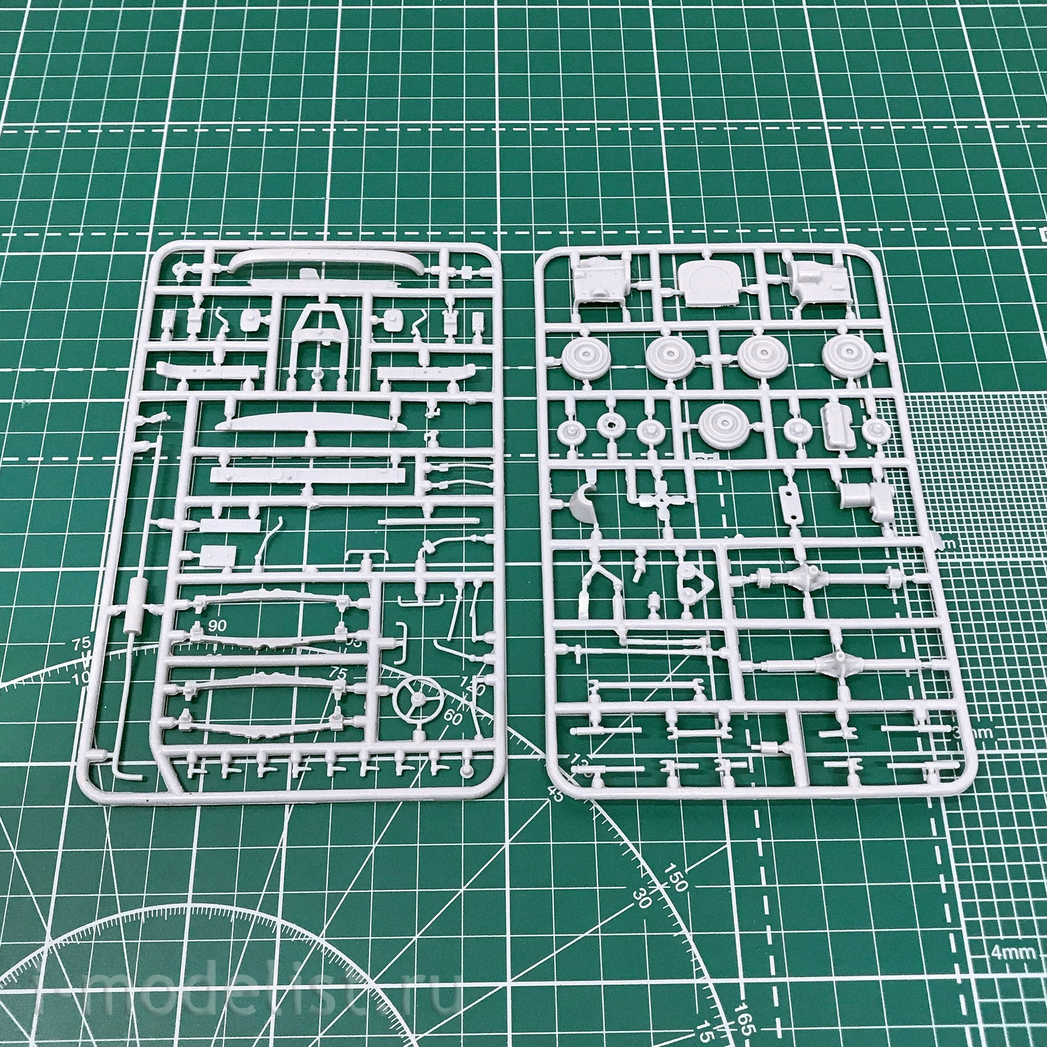 35405 AMG 1/35 Car 