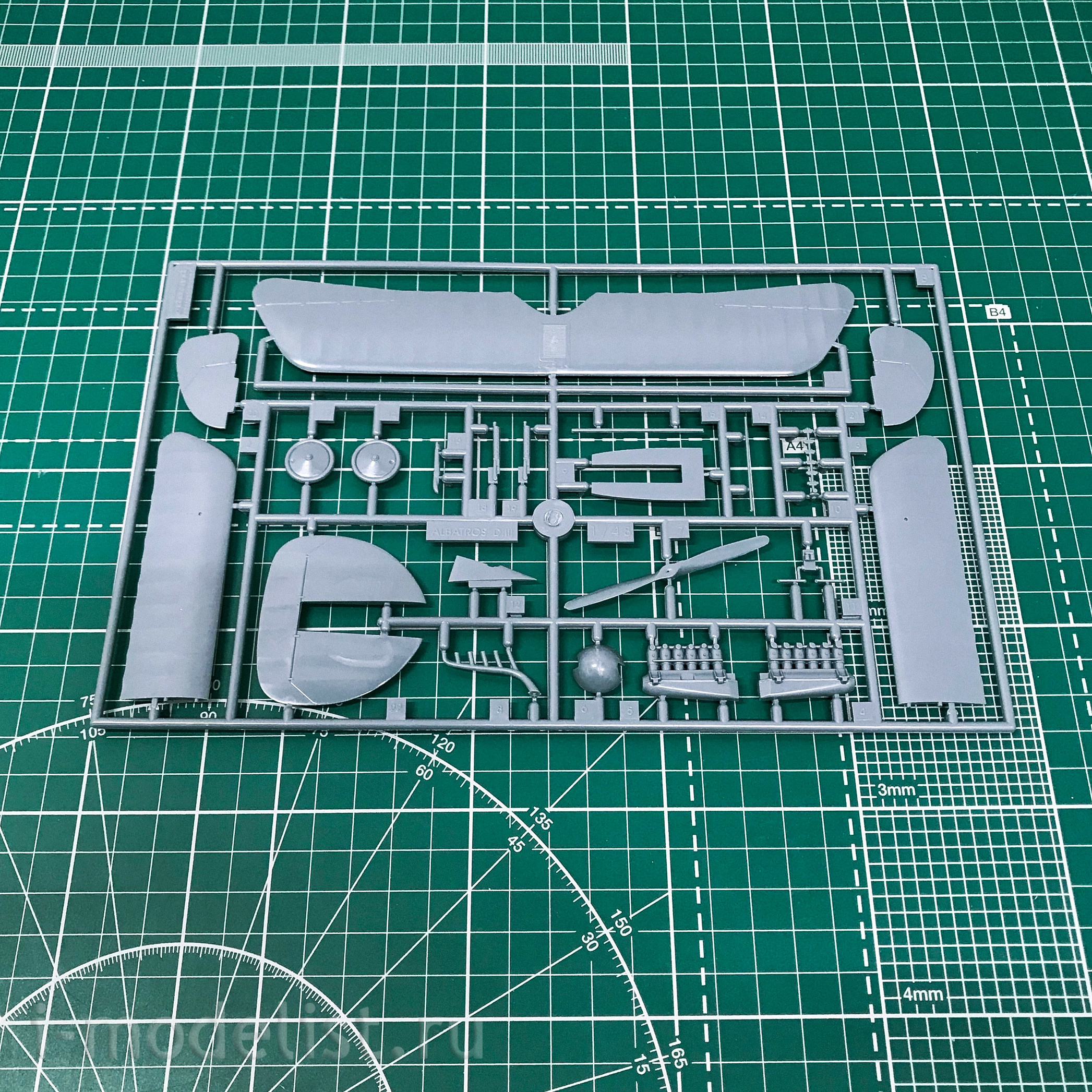 8097 Eduard 1/48 Albatros D. III Biplane