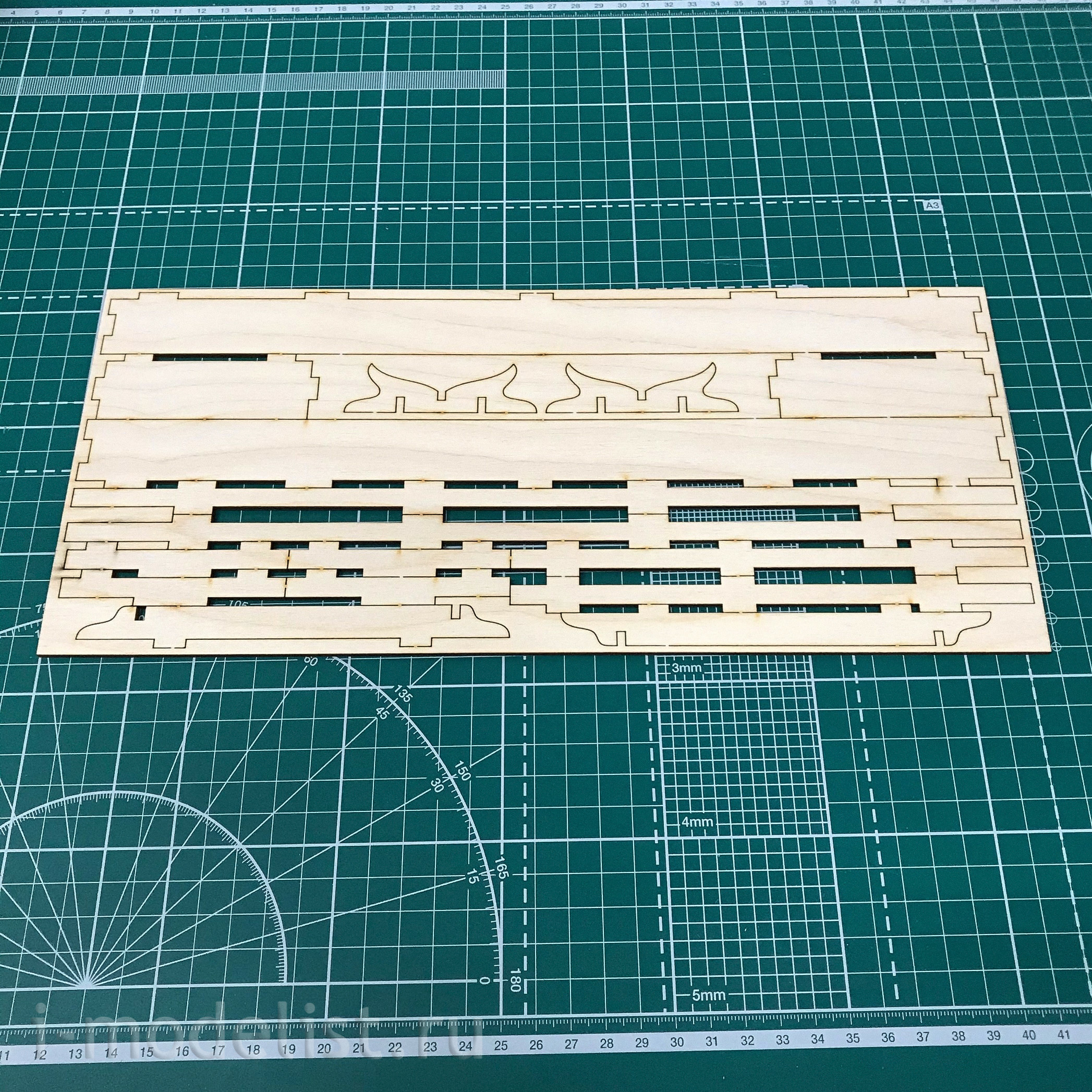 LSM0701 LSModel 1/48 Scale wooden model Greek unirema 