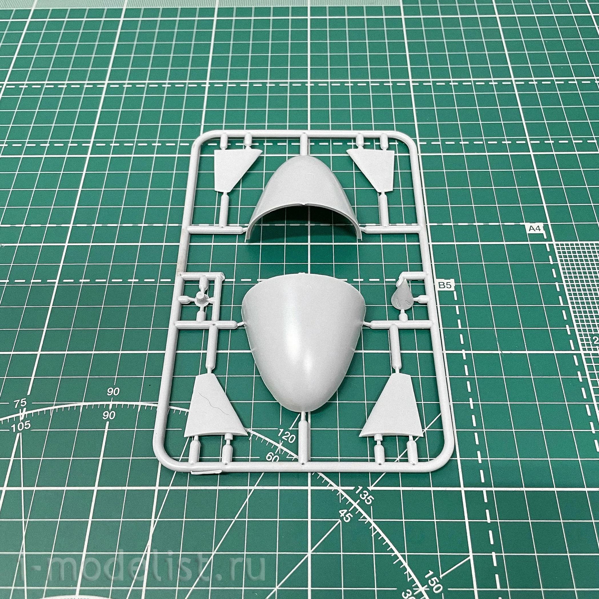 144-030 Microcosm 1/144 Nuclear submarine USS Sturgeon