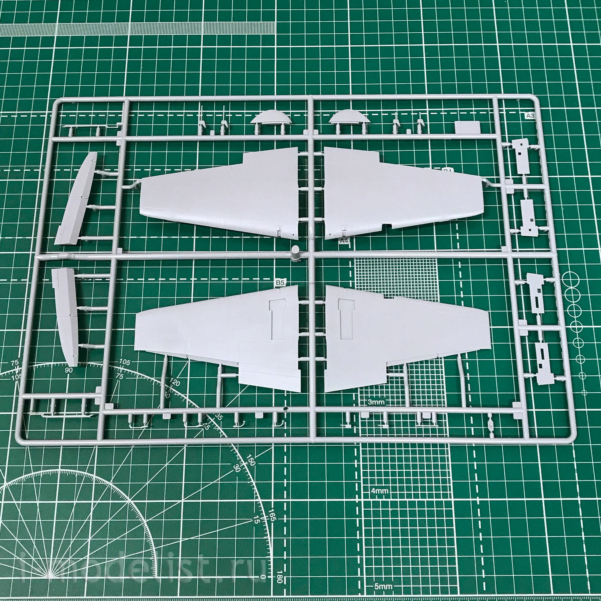 4825 Zvezda 1/48 Soviet Il-2 attack aircraft