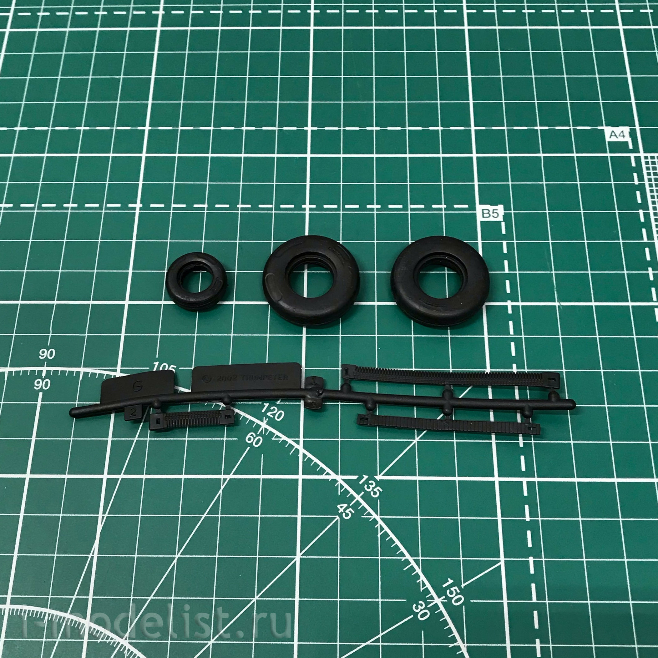 02201 Trumpeter 1/32 Airplane F-105D 
