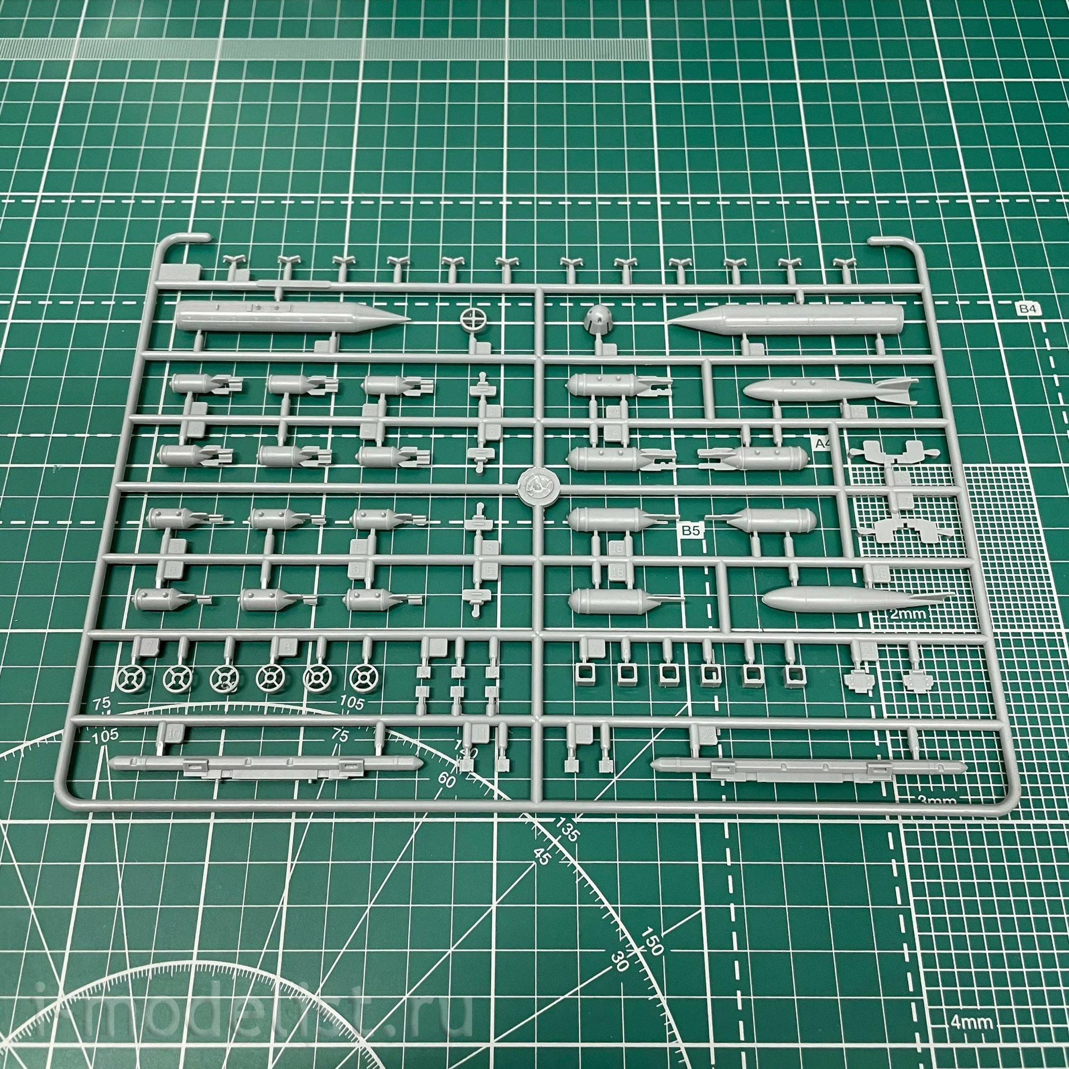 81759 HobbyBoss 1/48 Sukhoi-17UM3 Fitter-G Aircraft