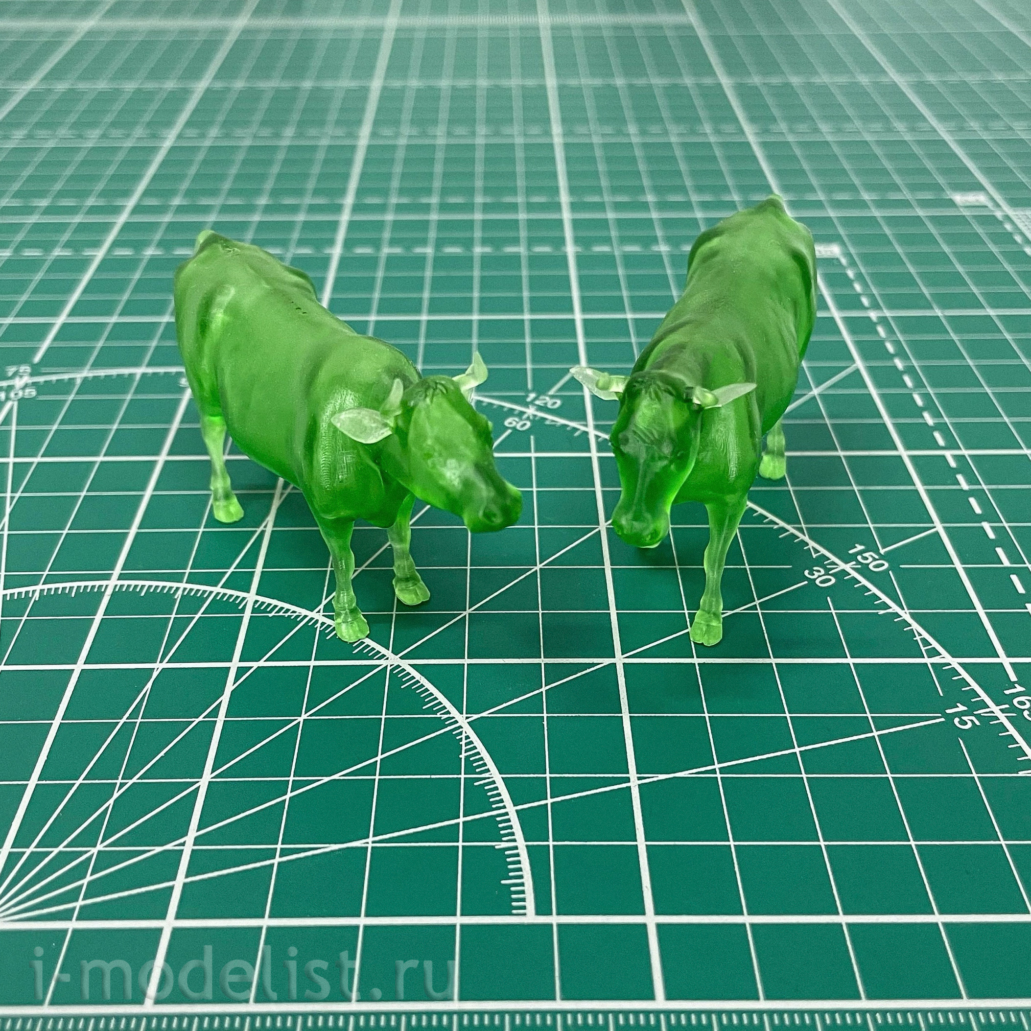 6008 Svmodel 1/35 Cow Figurines 2 pcs.