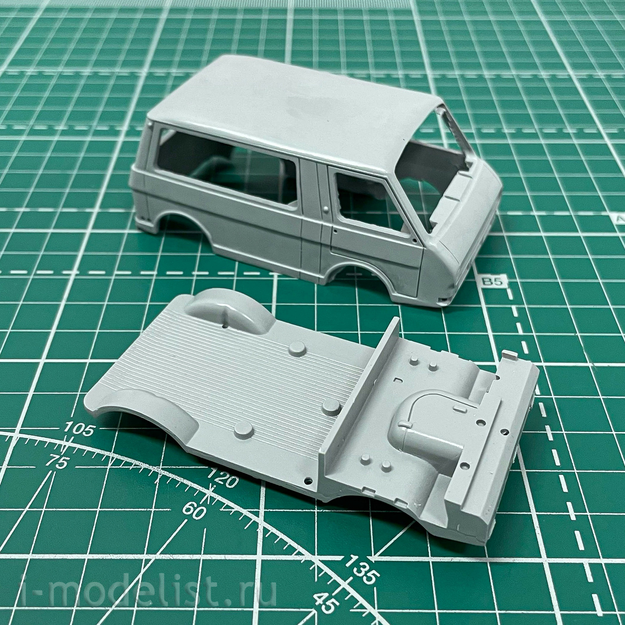 1527AVD AVD Models 1/43 Electric Car RAF-2204
