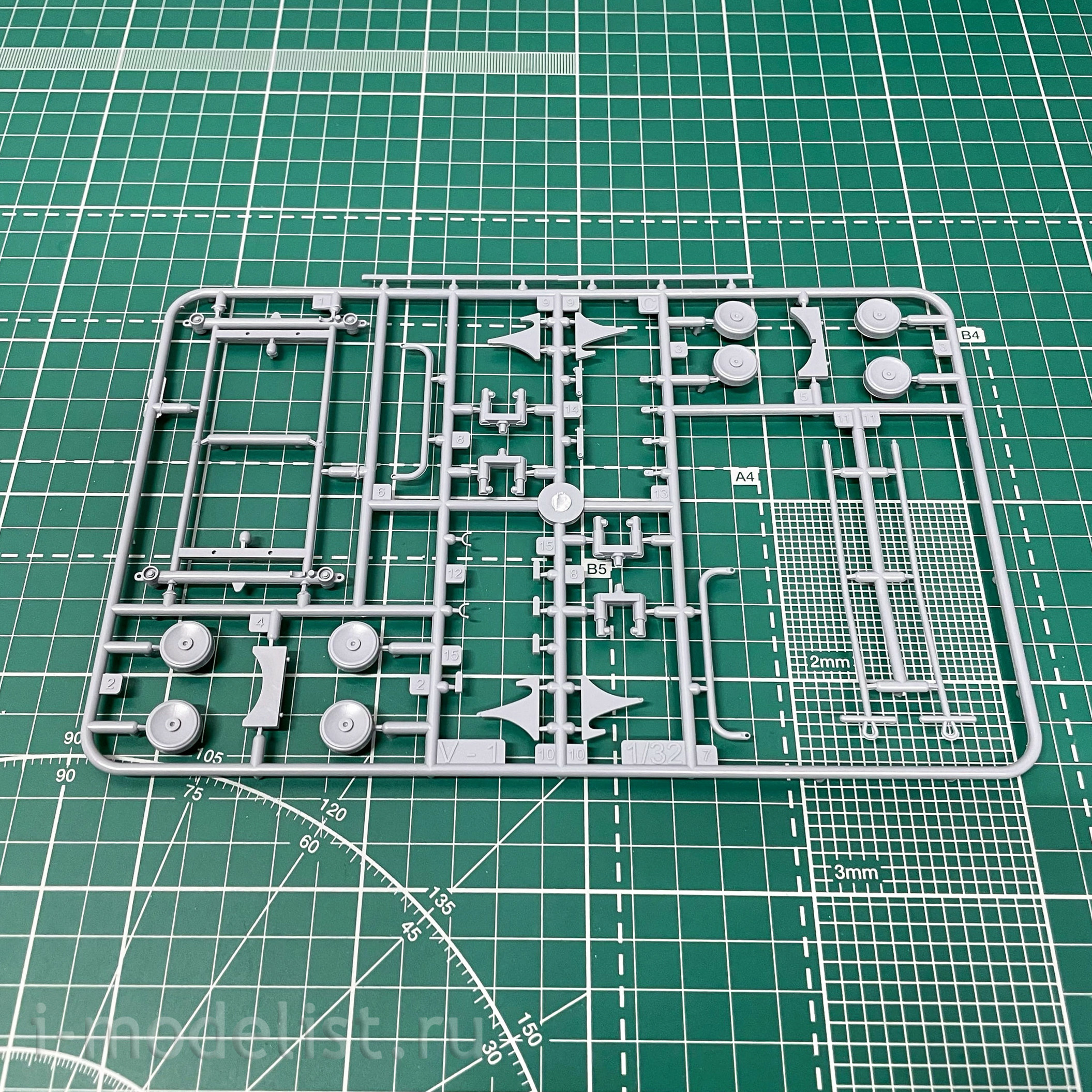 03861 Revell 1/32 Fieseler Fi103 V-1 Cruise Missile