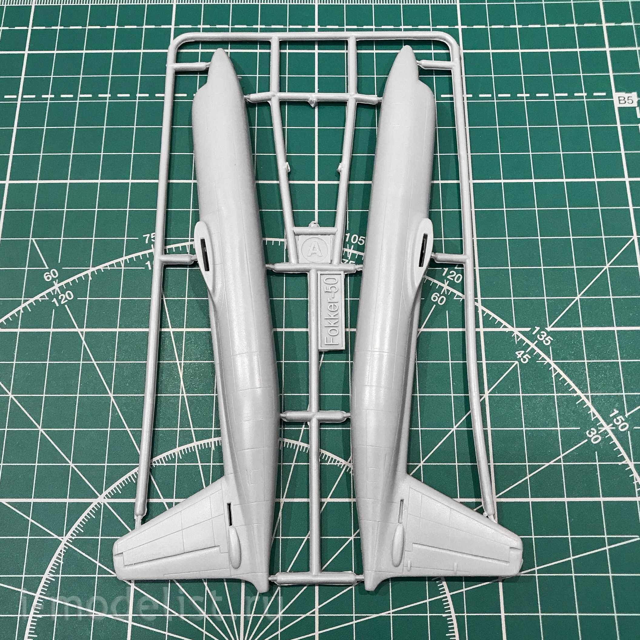 144126-4 Eastern Express 1/144 Scales Pass. aircraft Fokker F-50 SAS Eurolink