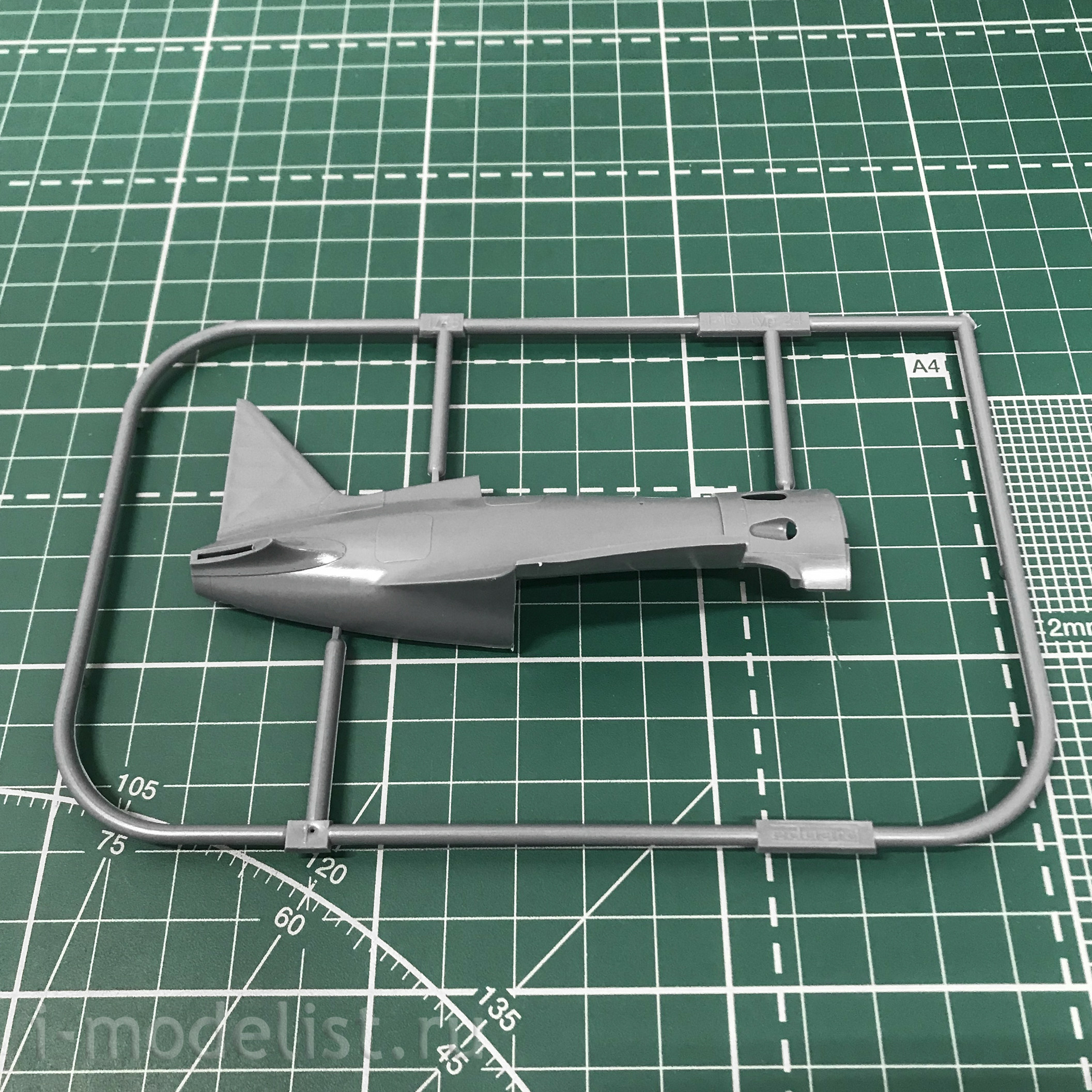 8465 Edward 1/48 I-16 Type 18