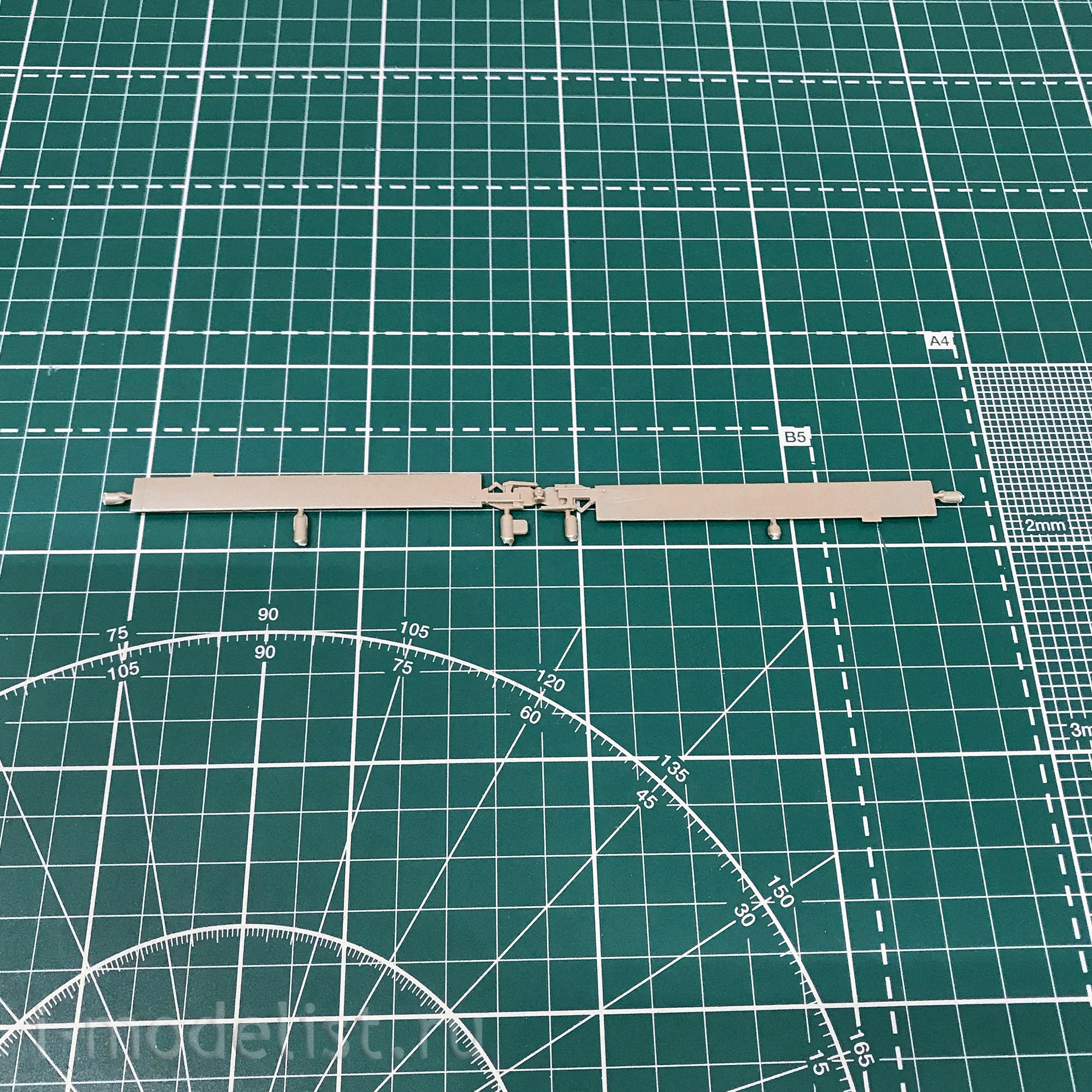 AZ7418 Azmodel 1/72 Attack Helicopter AH-1G 