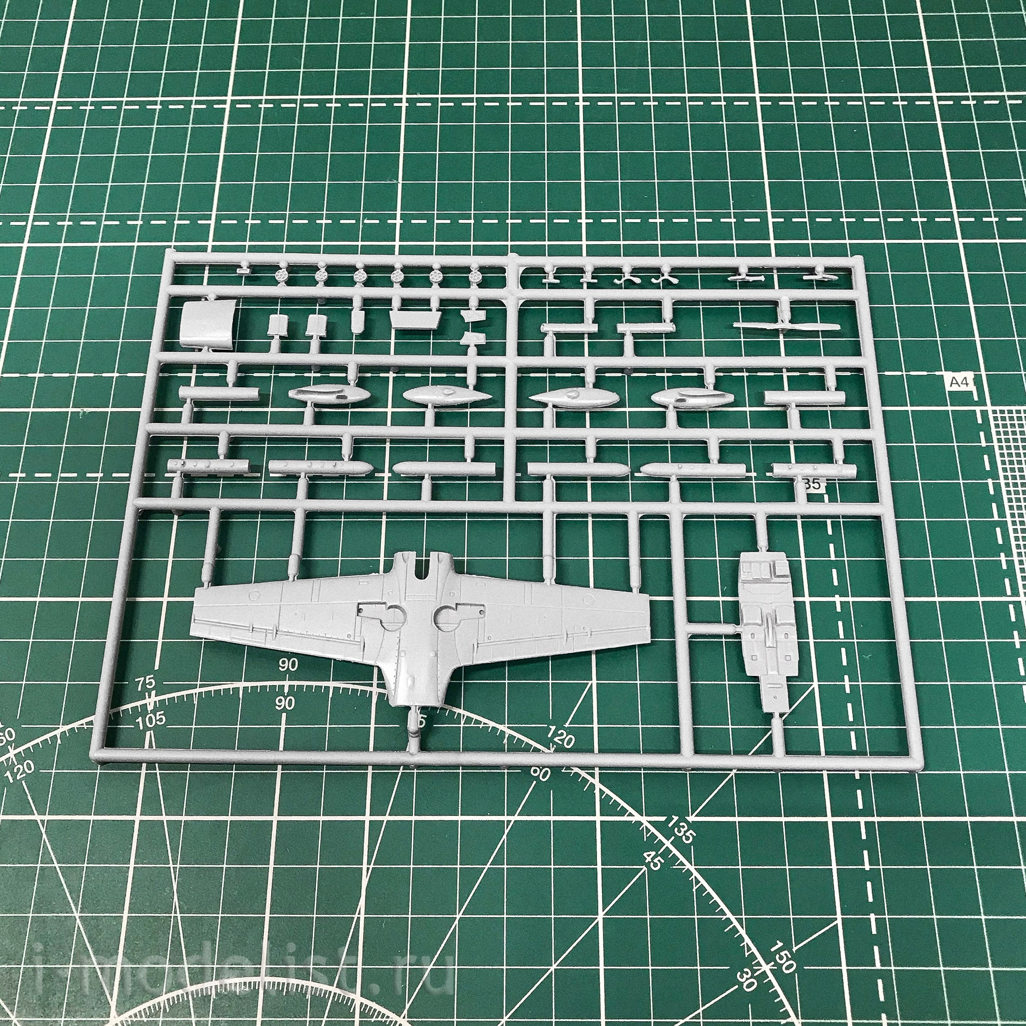 kpm0212 kovozavody prostejov 1/72 siai sf-260w/d aircraft 