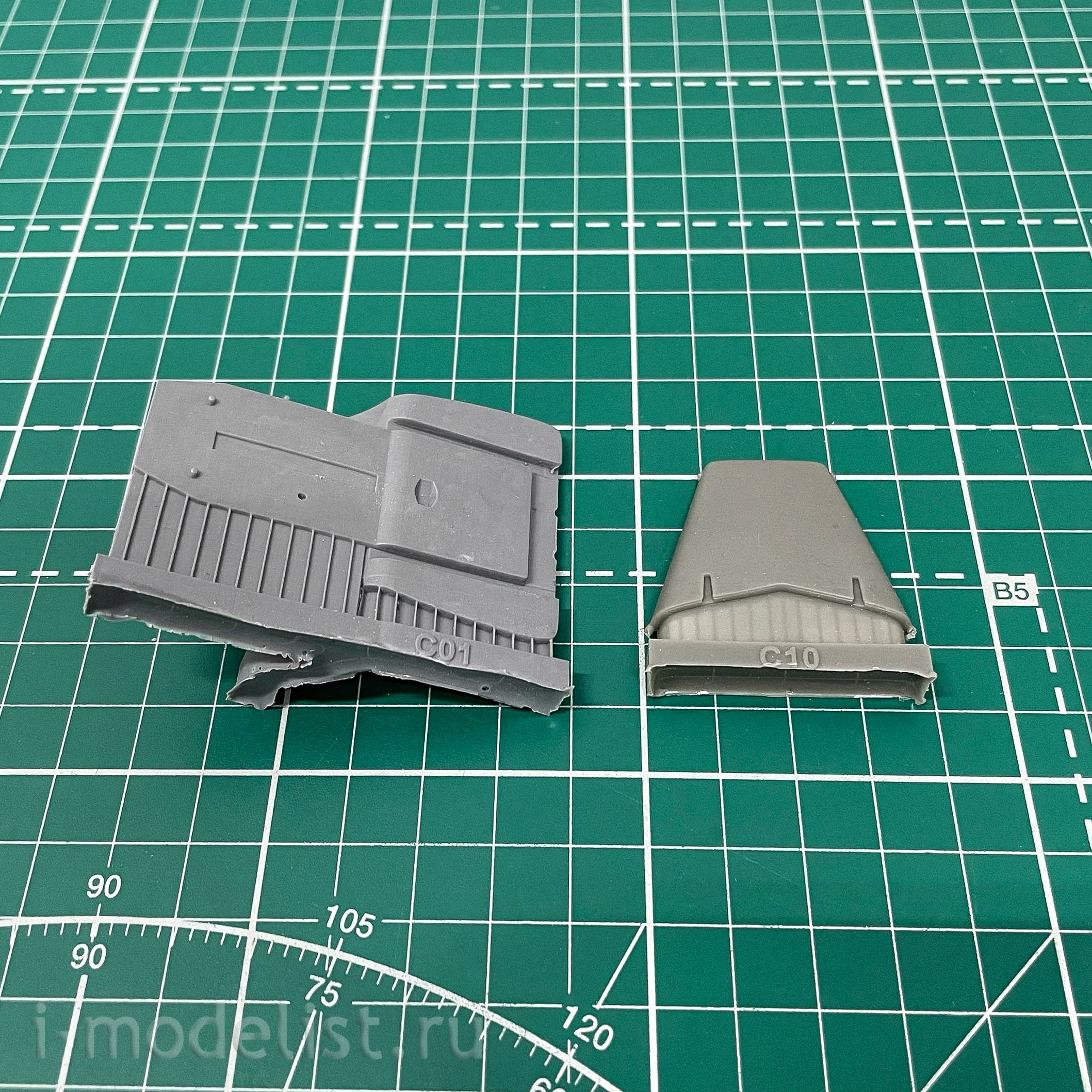 35031 GunTower Models 1/35 is a Soviet tractor with a semi-trailer. Kit 1 (51A)