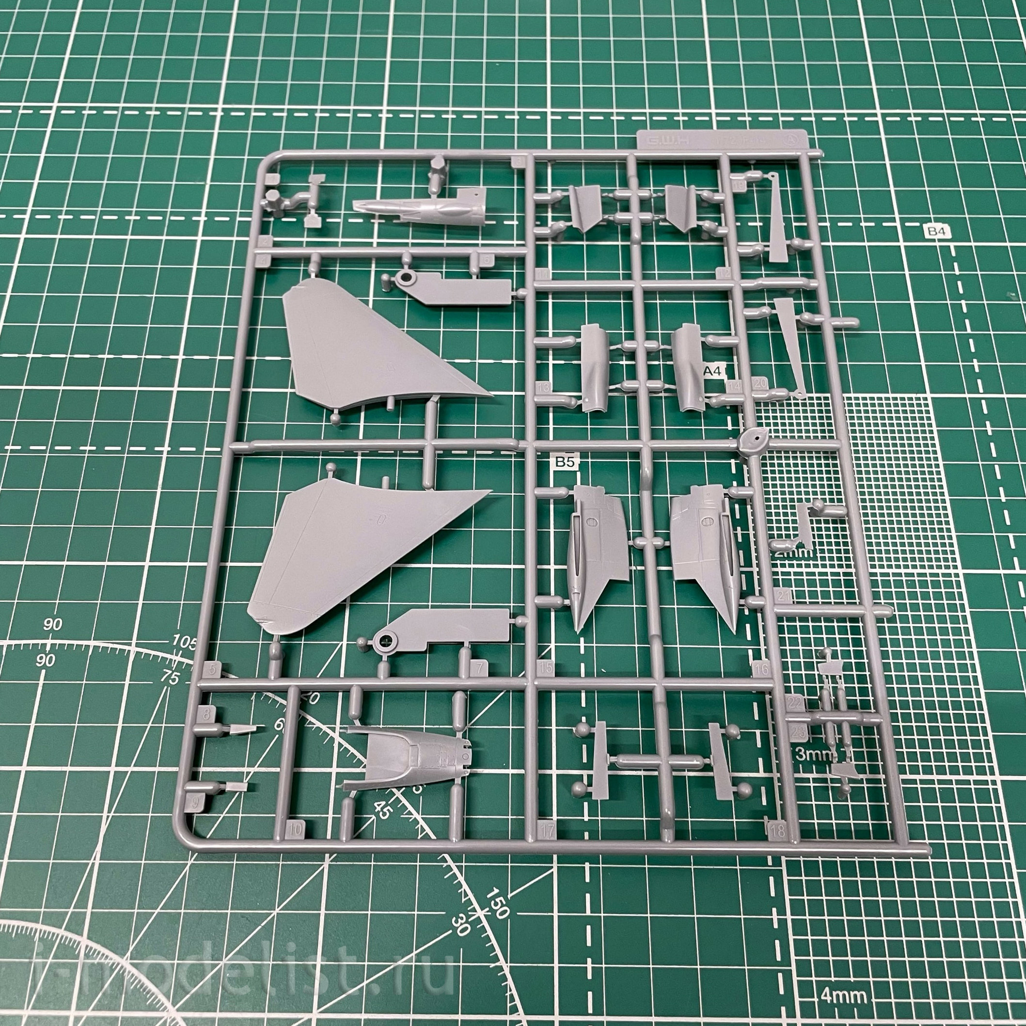 S7203 Great Wall Hobby 1/72 Fighter F-14D VF-31 SUNSET (Limited Edition)