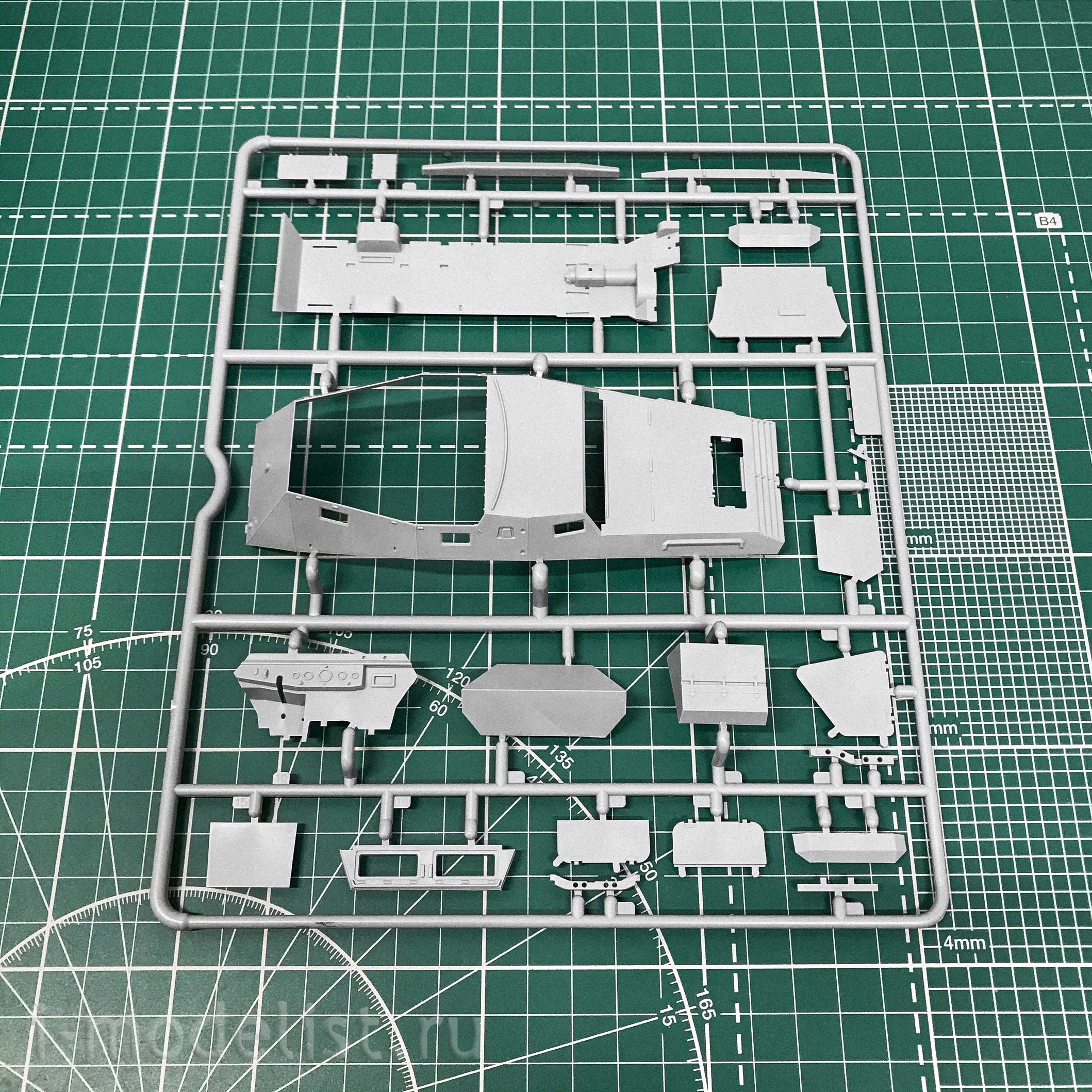 35110 ICM 1/35 German armored control vehicle Sd. Kfz. 247 Ausf. B