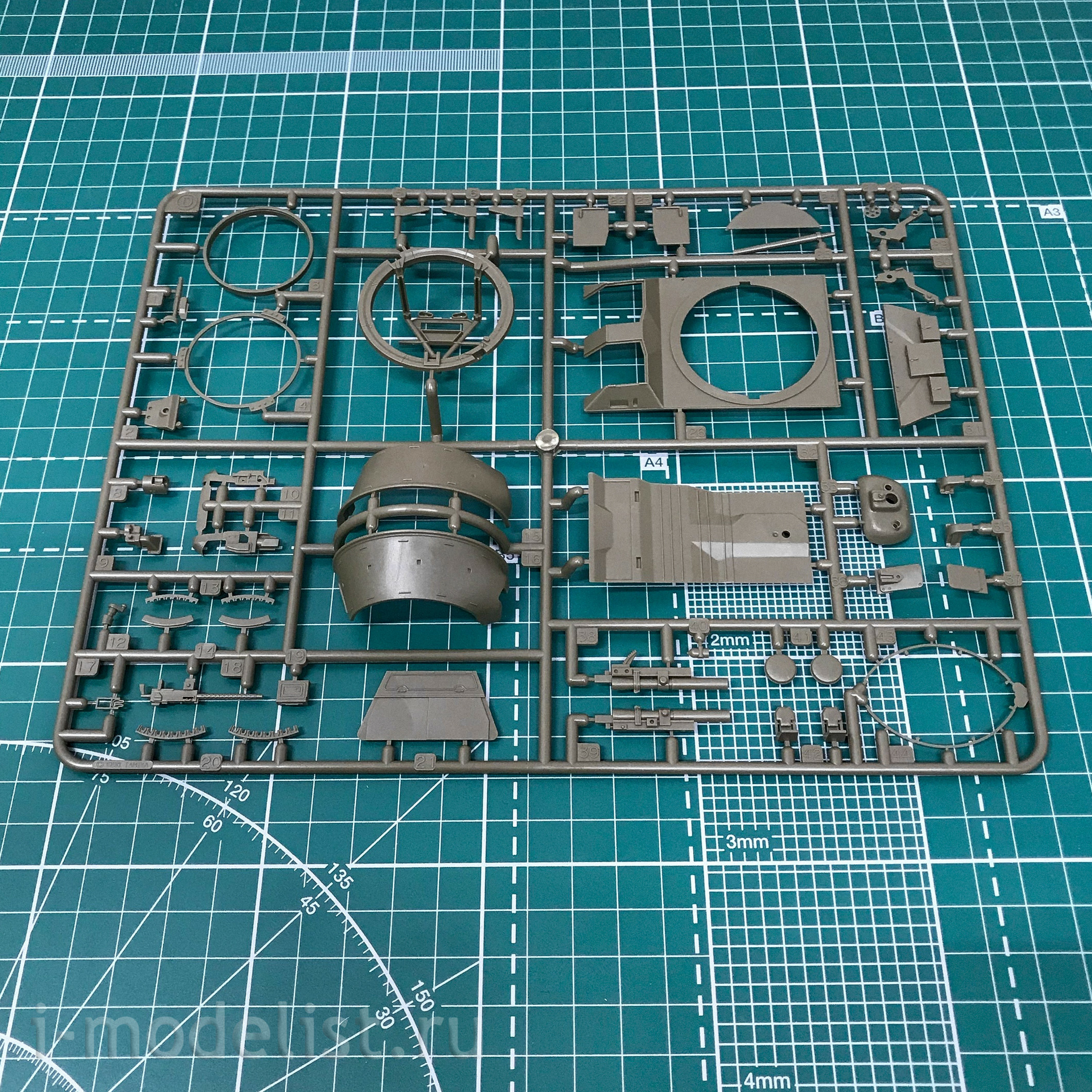 25196 Tamiya 1/35 American M8 