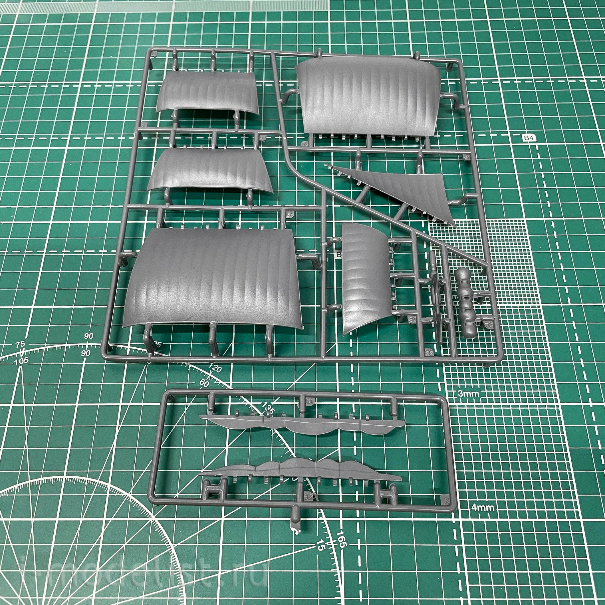 05435 Revell 1/150 Ghost Ship (Glow in the Dark)