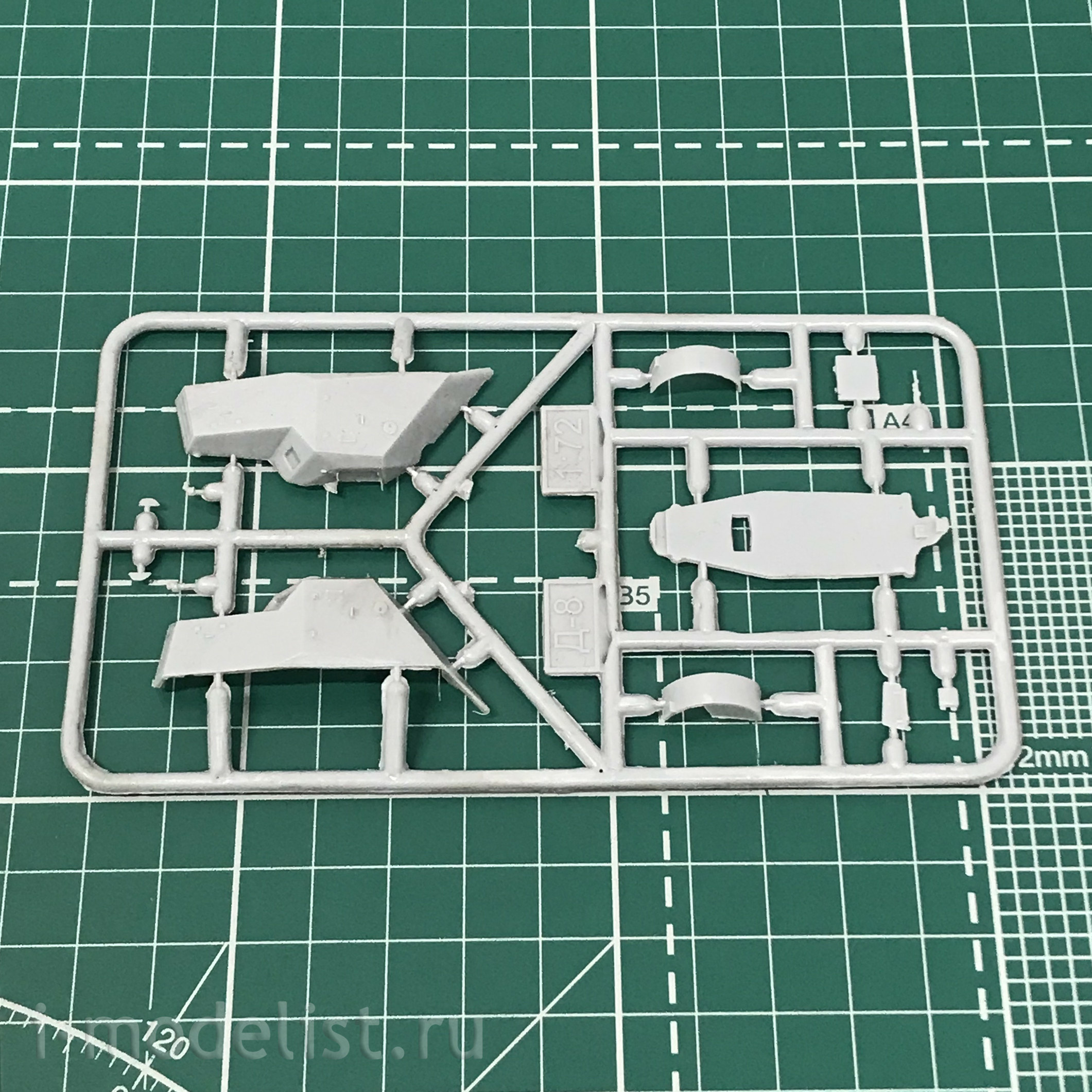 72113 Zebrano 1/72 Armored Car D-8