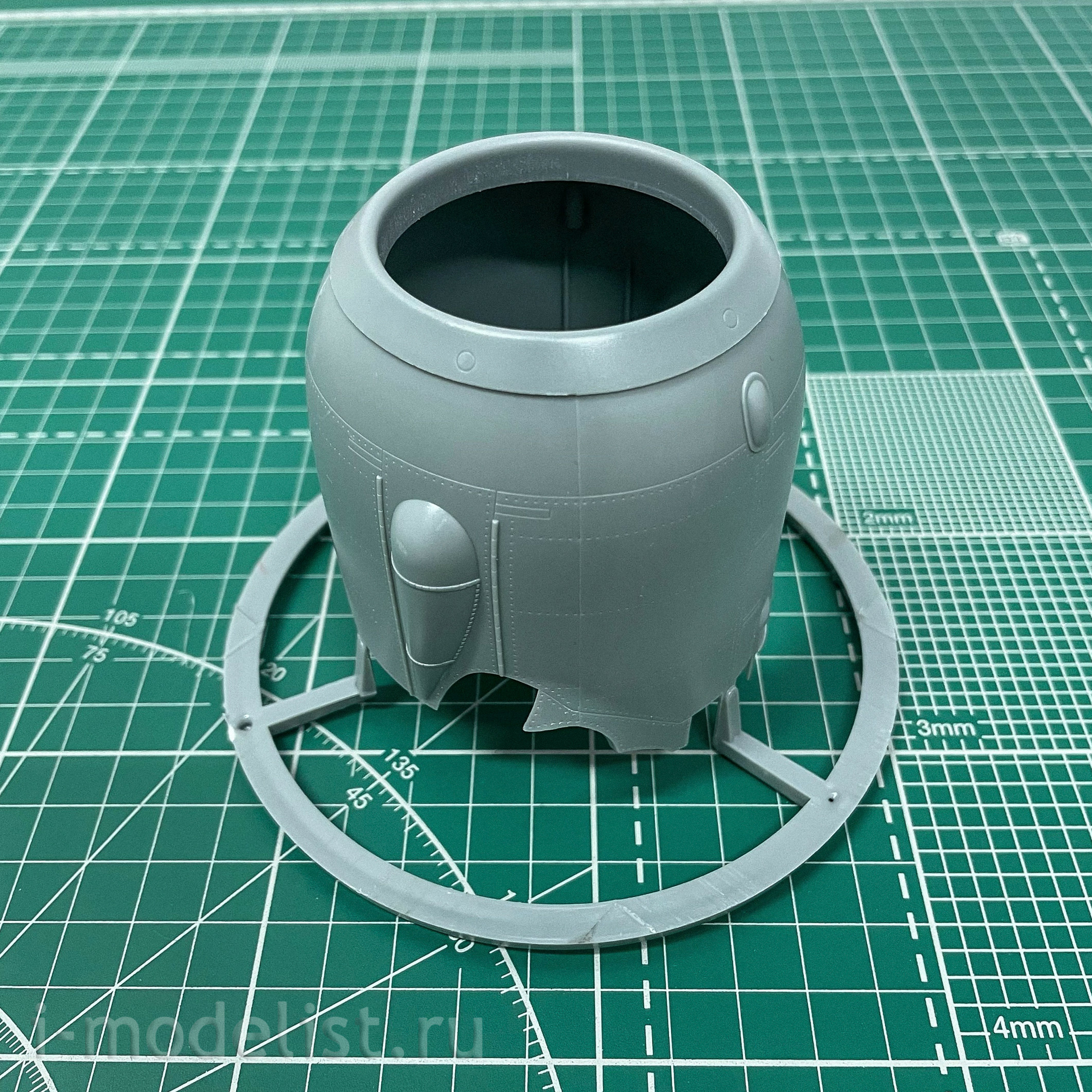 81803 HobbyBoss 1/18 Focke Wulf Fw 190 A-8 Aircraft