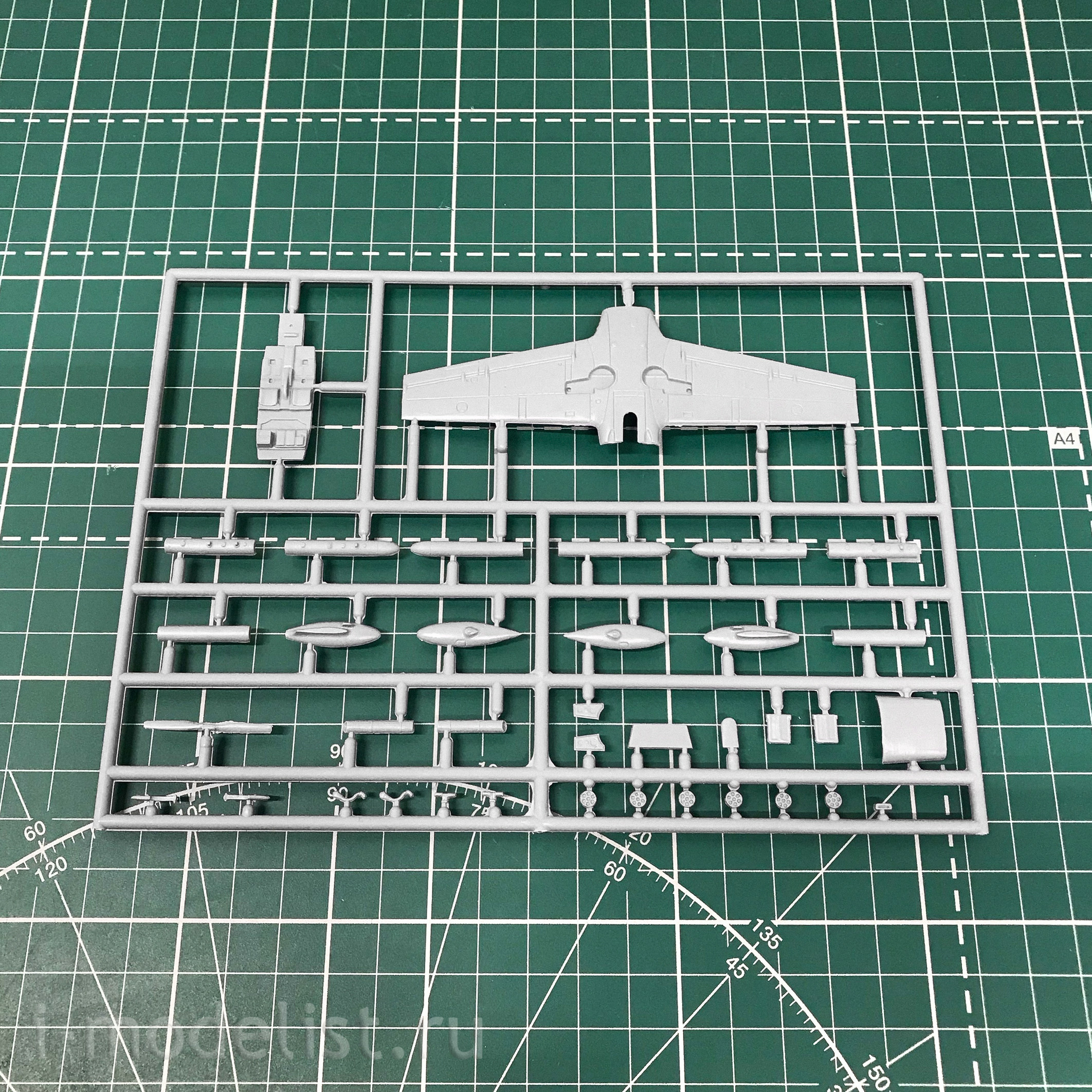 KPM0214 Kovozavody Prostejov 1/72 Aircraft SIAI SF-260TP 