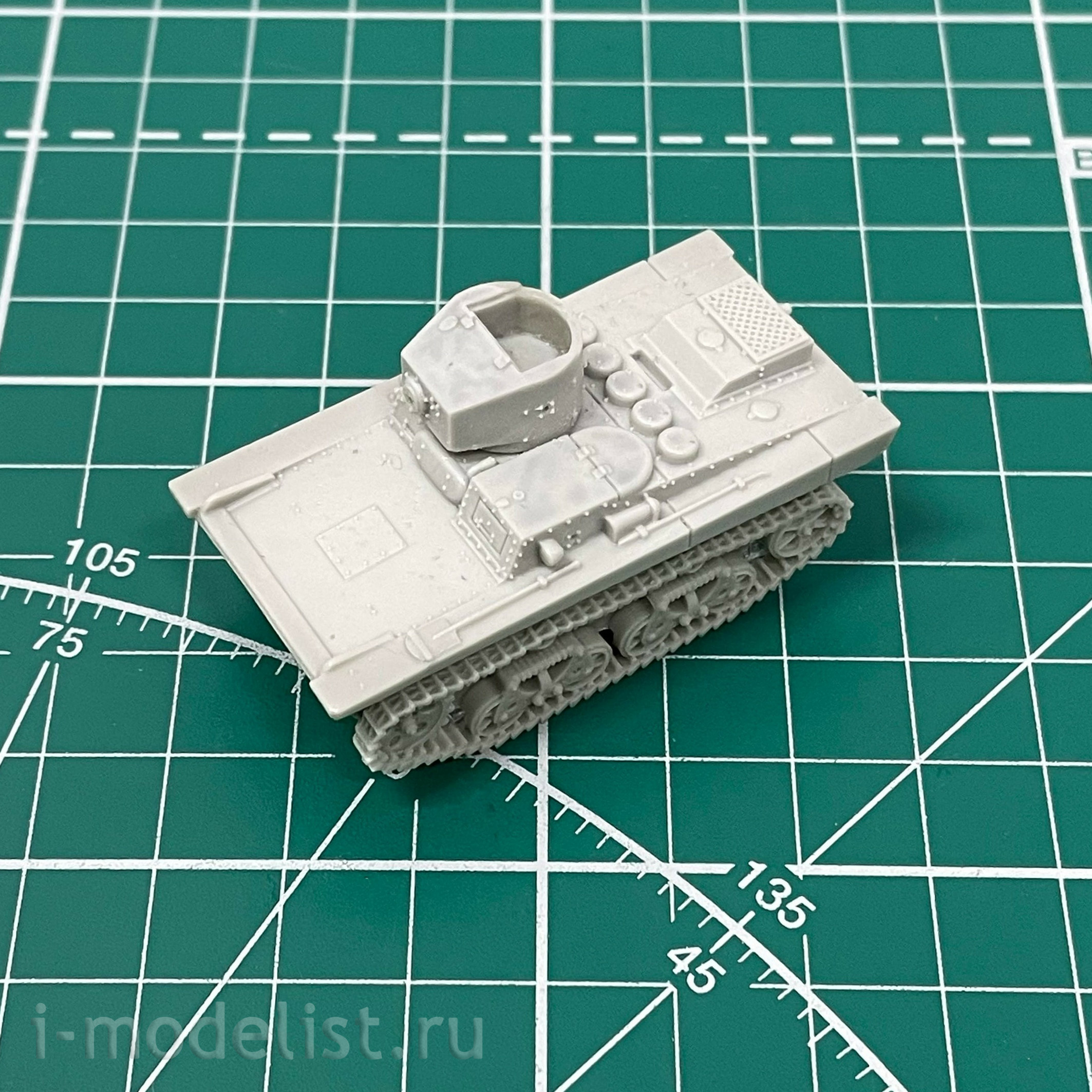 72042 Zebrano 1/72 Soviet floating tank T-37A (Izhora plant)