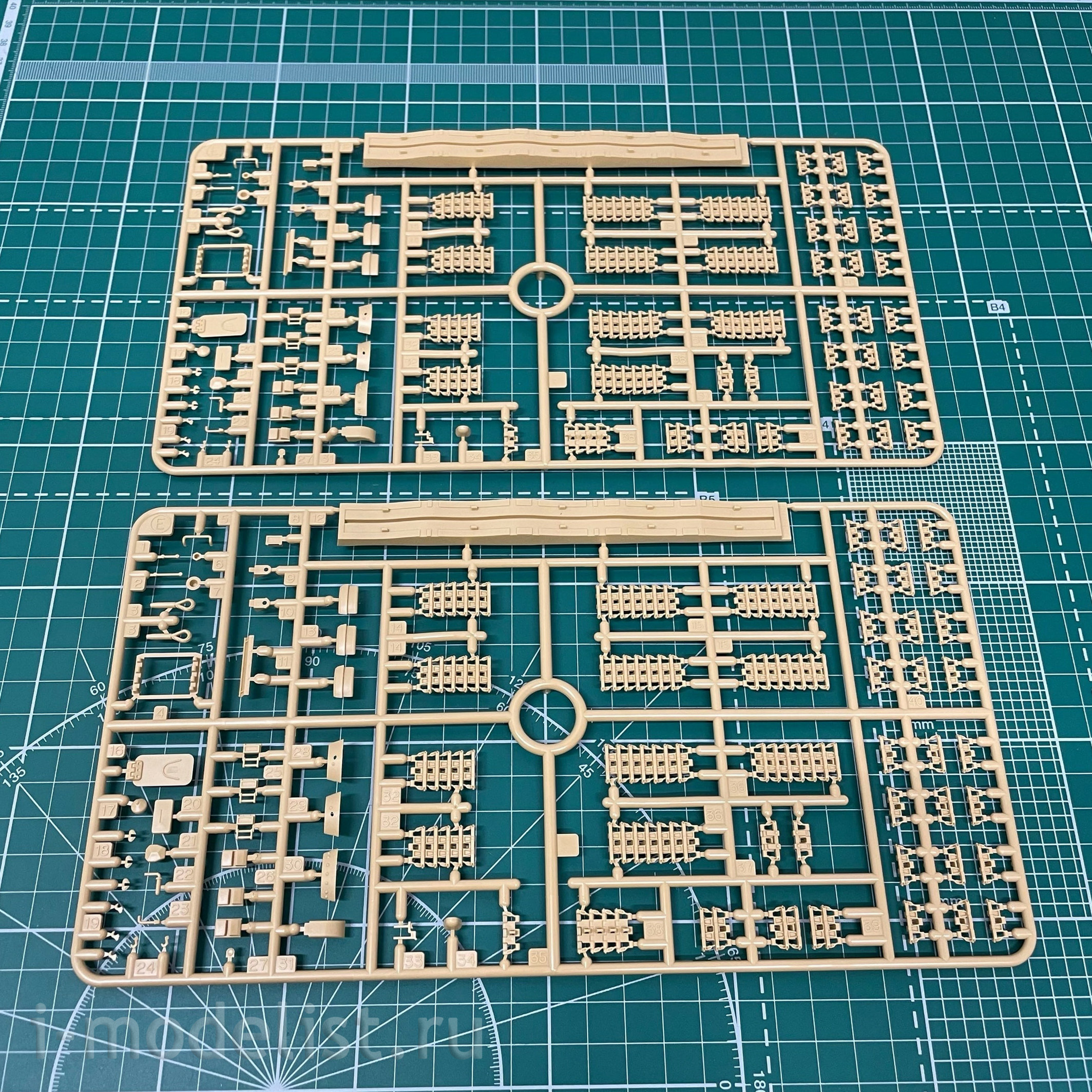 35378 Tamiya 1/35 German Panzerkampfwagen IV Ausf tank.G early (5 miniatures)